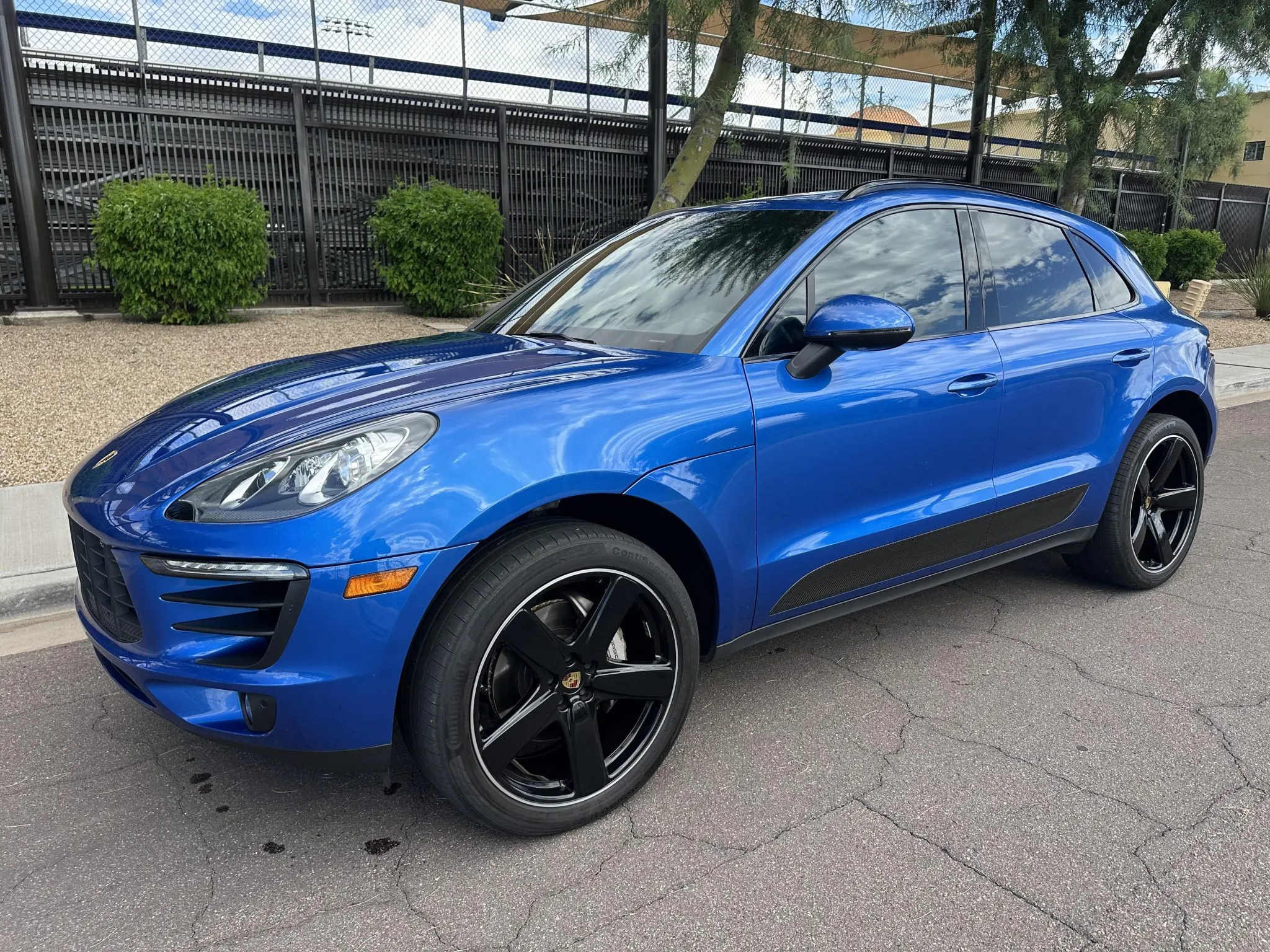 Load larger image of 2016 Porsche Macan S - Stuttcars Classified