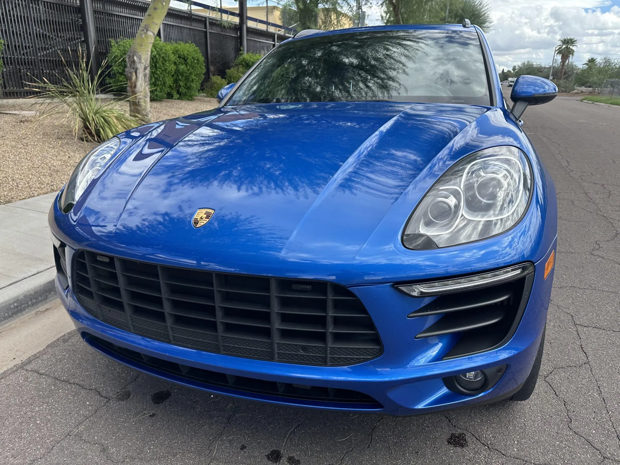 Load larger image of 2016 Porsche Macan S - Stuttcars Classified