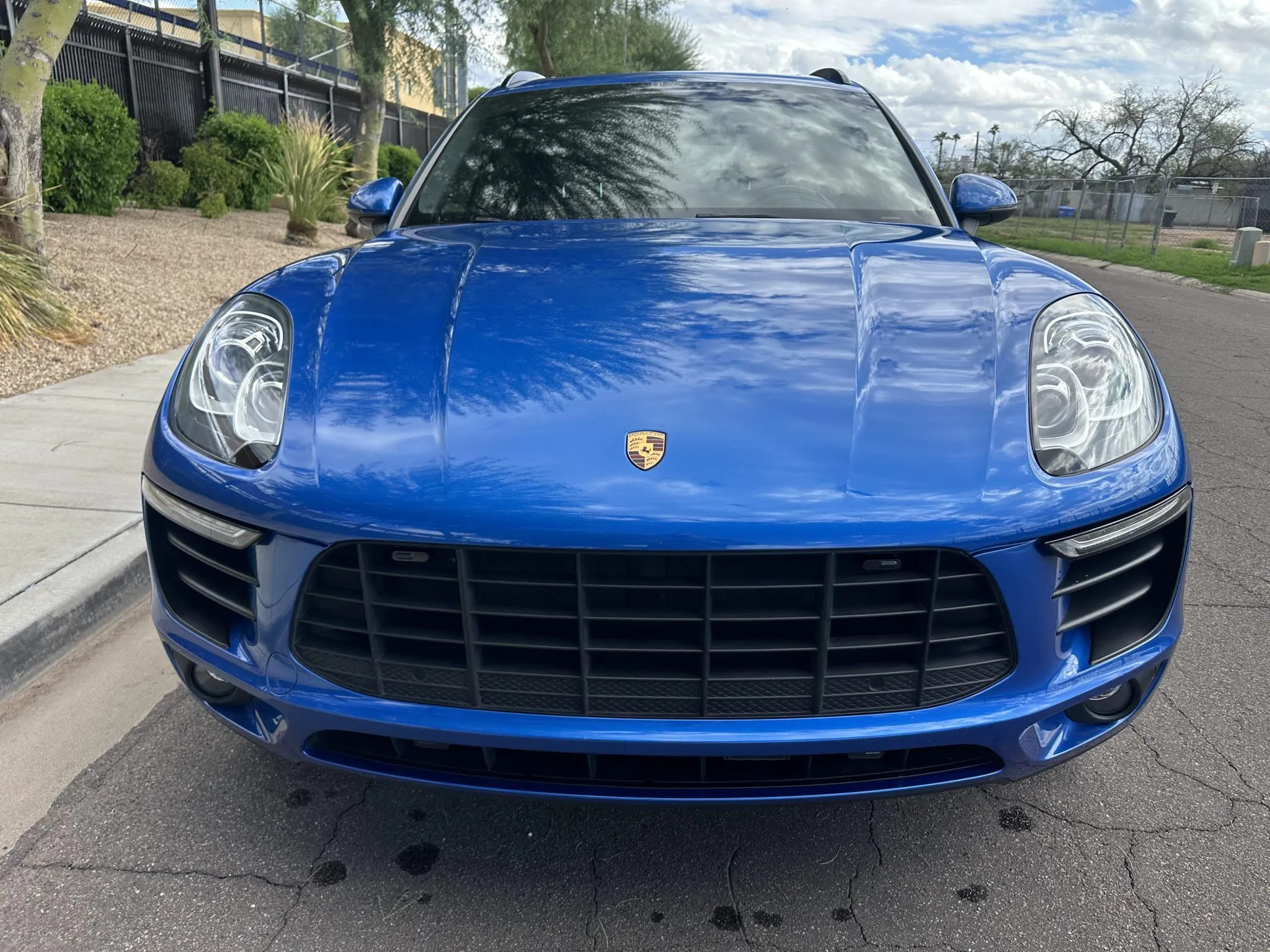 Load larger image of 2016 Porsche Macan S - Stuttcars Classified