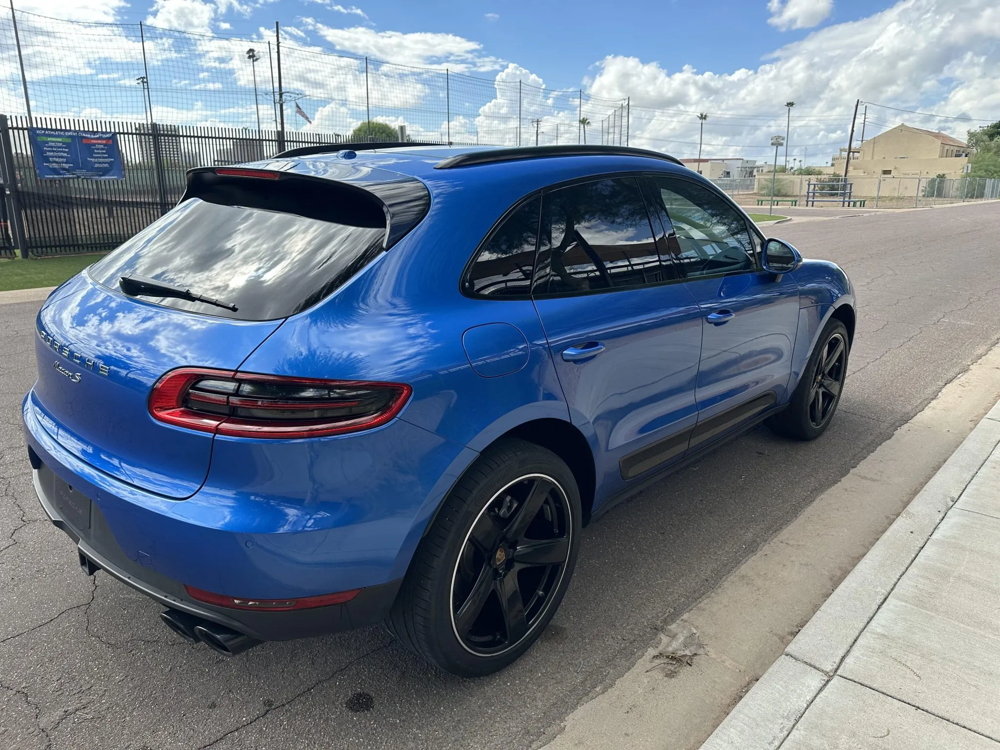 Load larger image of 2016 Porsche Macan S - Stuttcars Classified