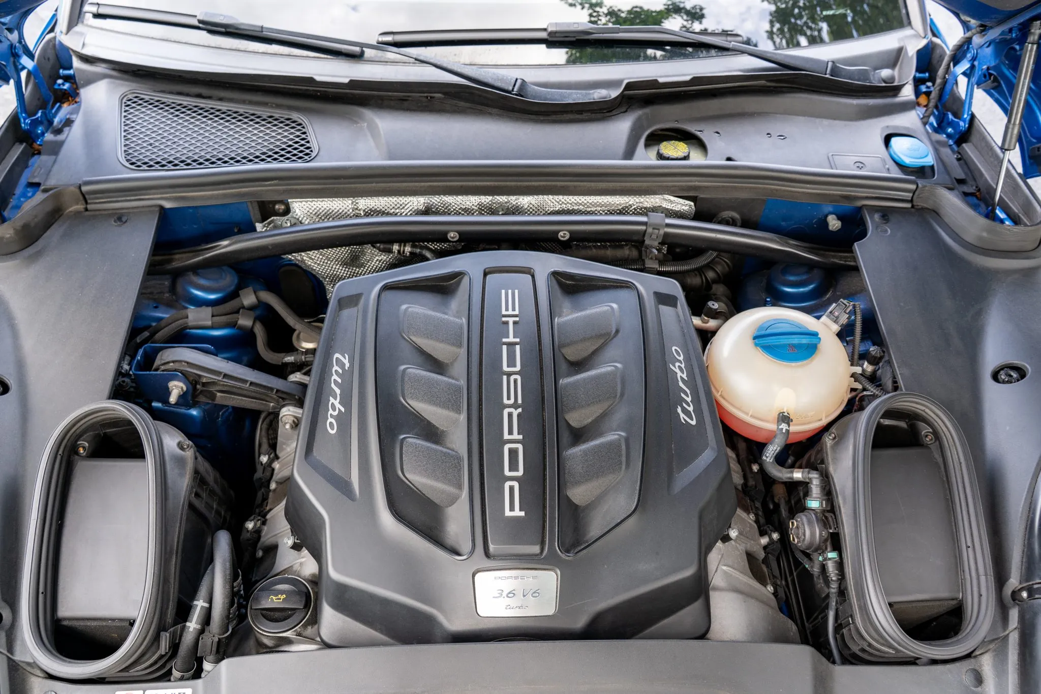 Load larger image of 2017 Porsche Macan Turbo - Stuttcars Classified