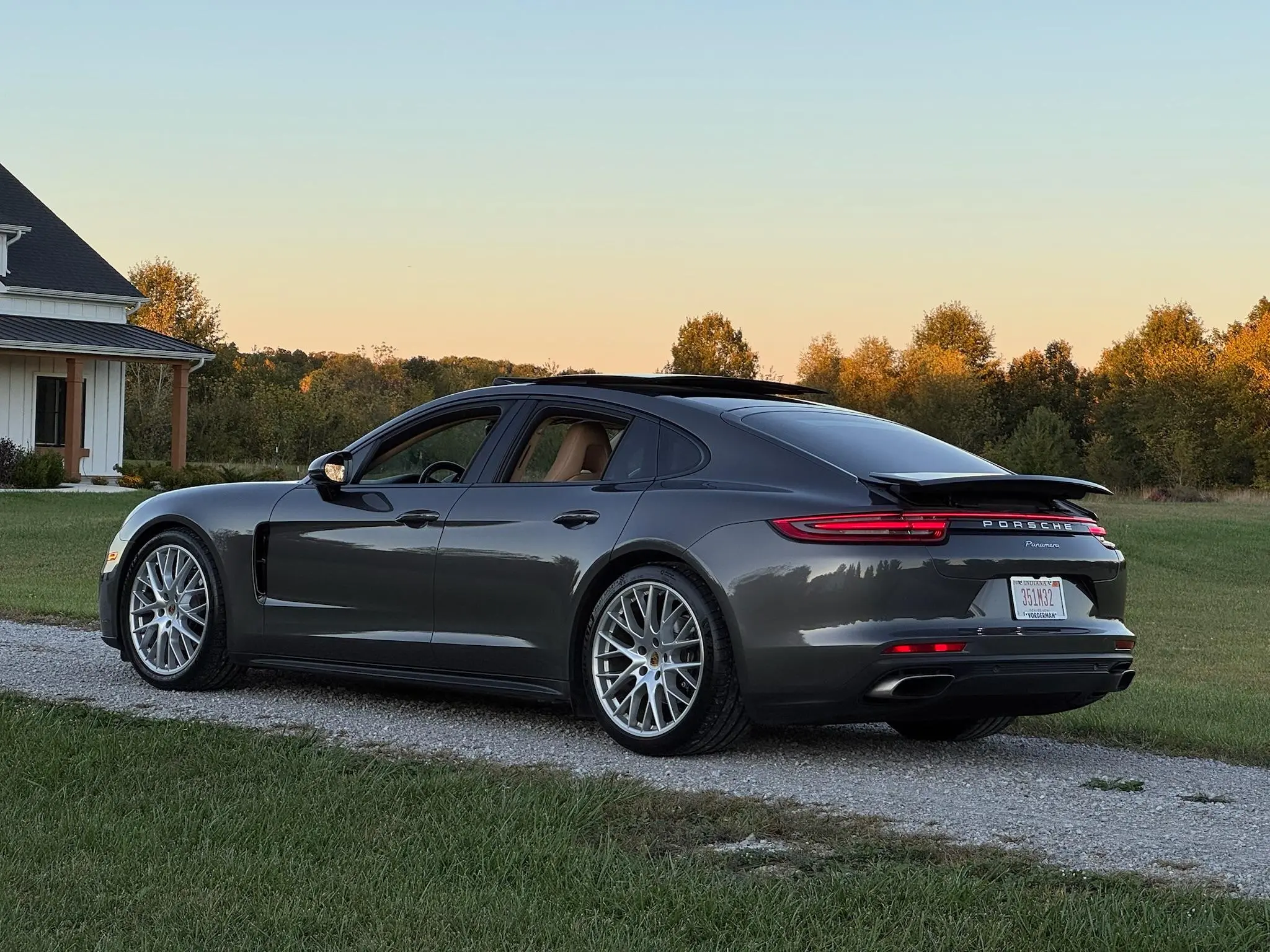 Load larger image of 2017 Porsche Panamera - Stuttcars Classified