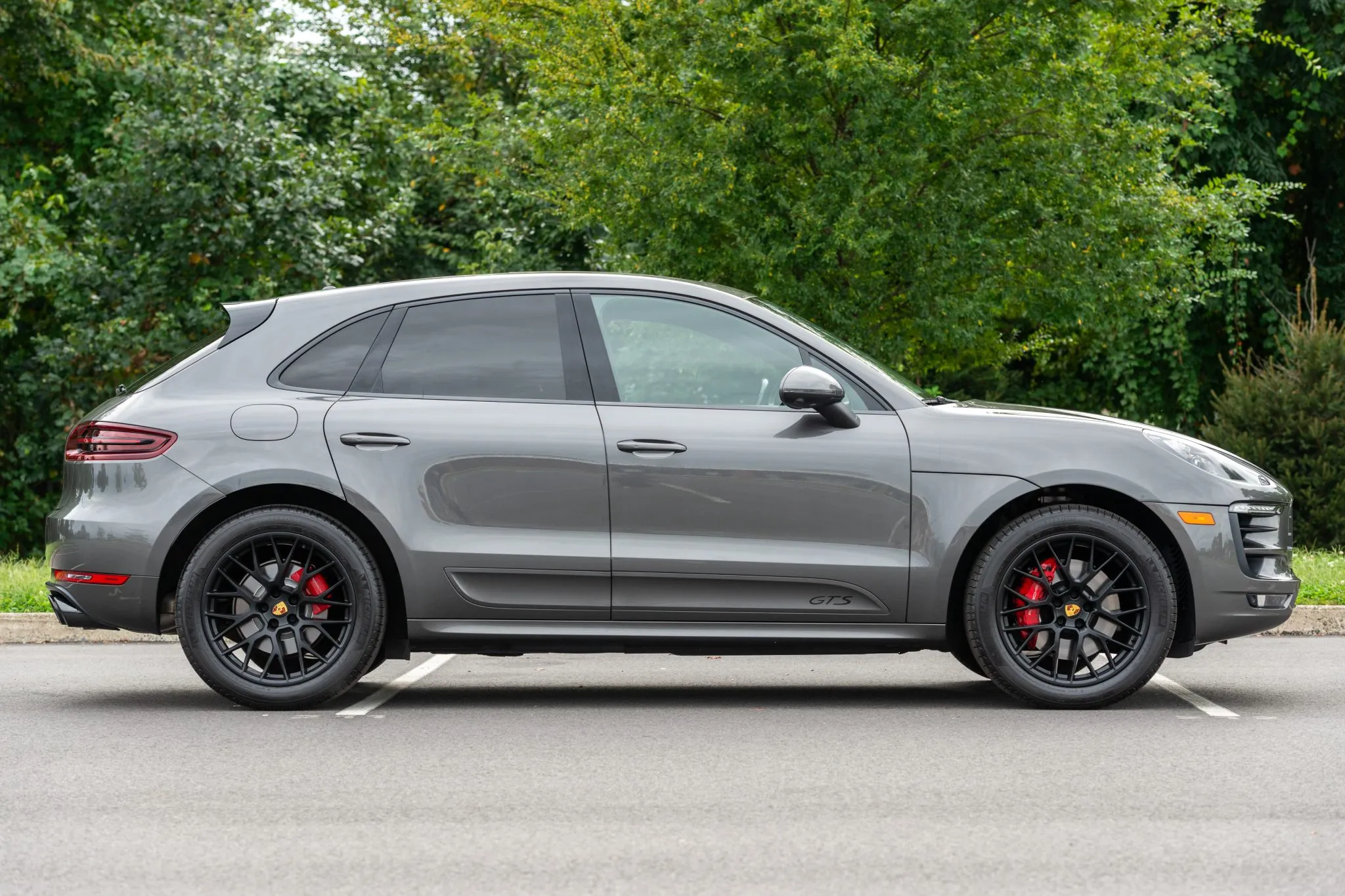 Load larger image of 2018 Porsche Macan GTS - Stuttcars Classified