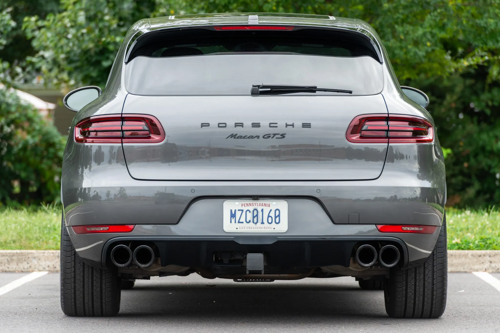 Load larger image of 2018 Porsche Macan GTS - Stuttcars Classified