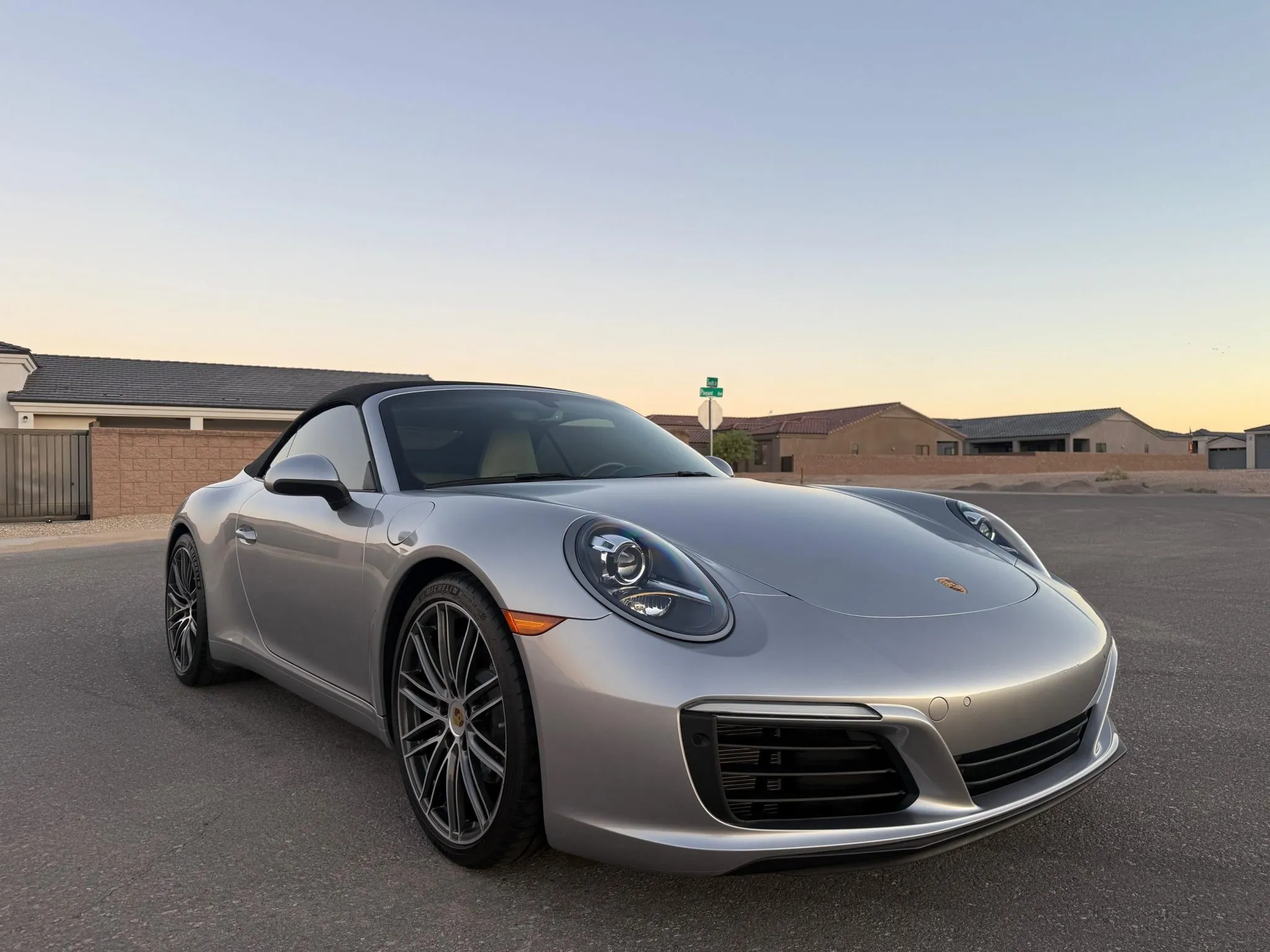 Load larger image of 2019 Porsche 911 Carrera Cabriolet - Stuttcars Classified