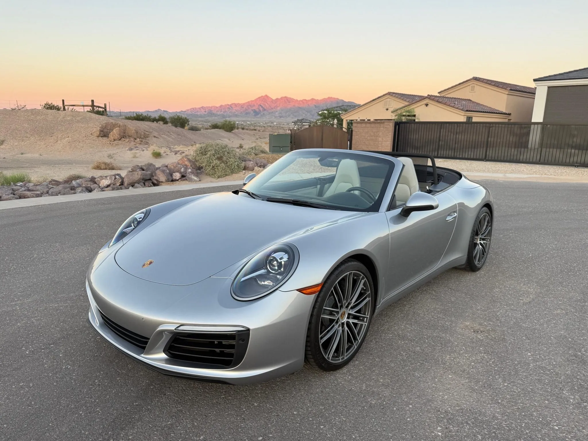 Load larger image of 2019 Porsche 911 Carrera Cabriolet - Stuttcars Classified