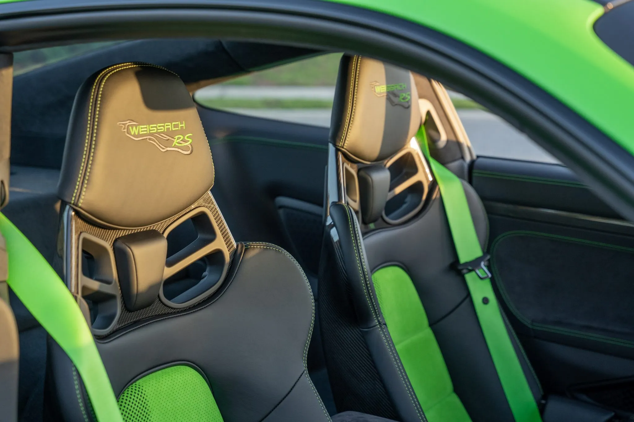 Load larger image of 2019 Porsche 911 GT3 RS Weissach - Stuttcars Classified