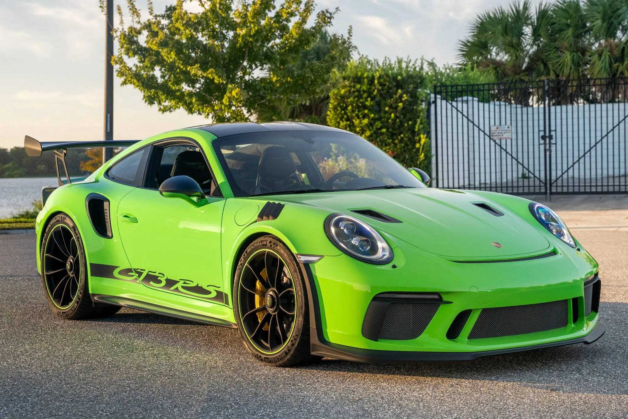Load larger image of 2019 Porsche 911 GT3 RS Weissach - Stuttcars Classified