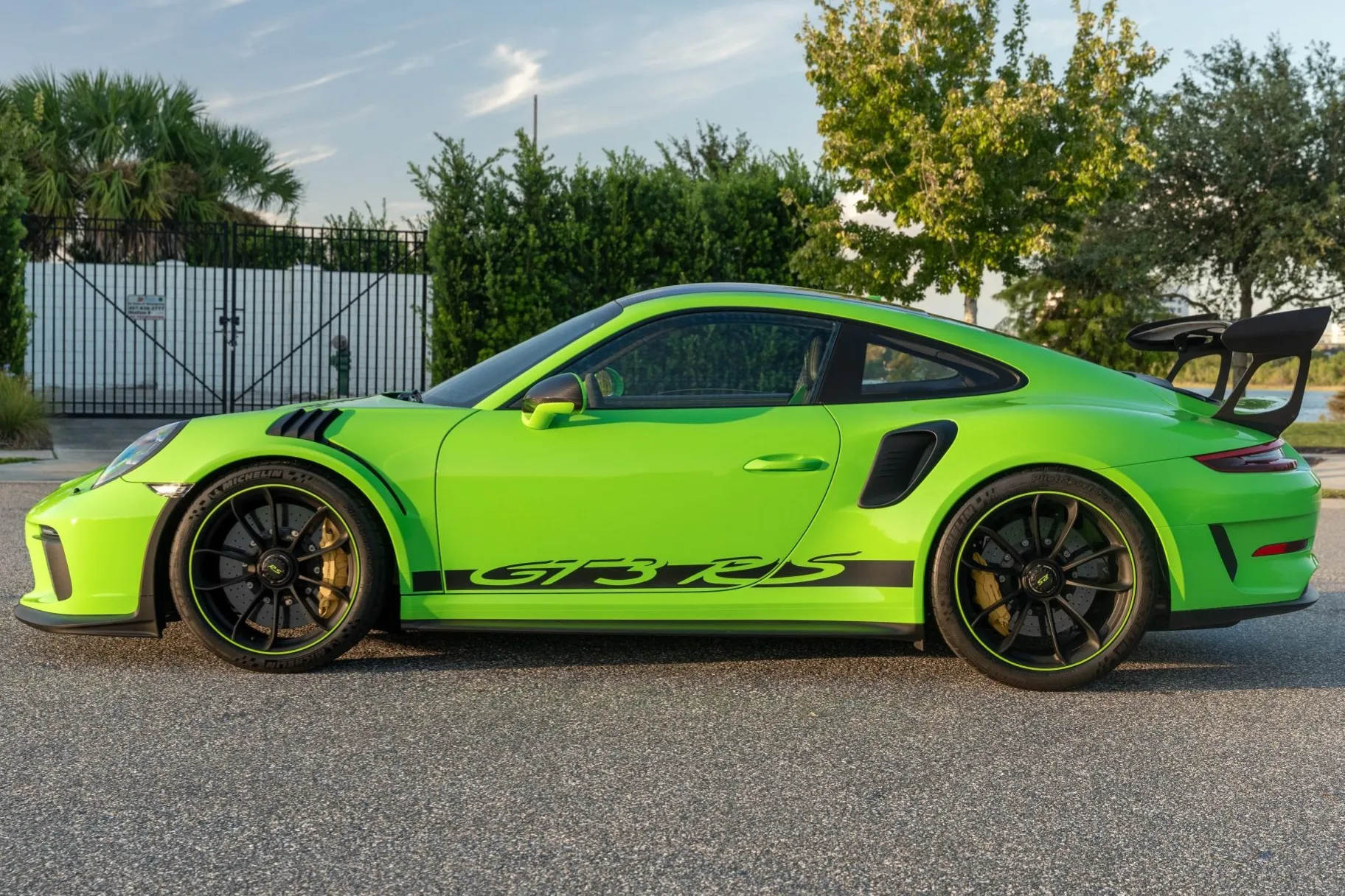 Load larger image of 2019 Porsche 911 GT3 RS Weissach - Stuttcars Classified