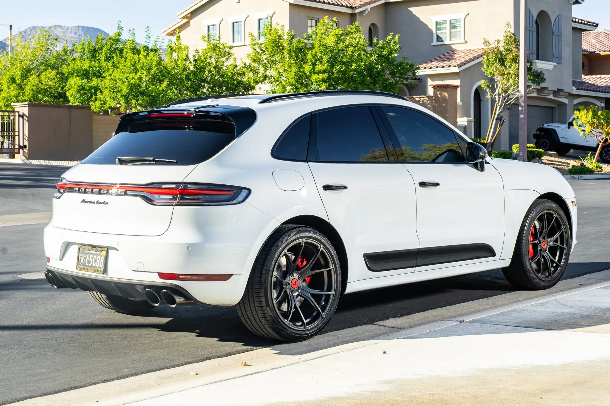 Load larger image of 2021 Porsche Macan Turbo - Stuttcars Classified