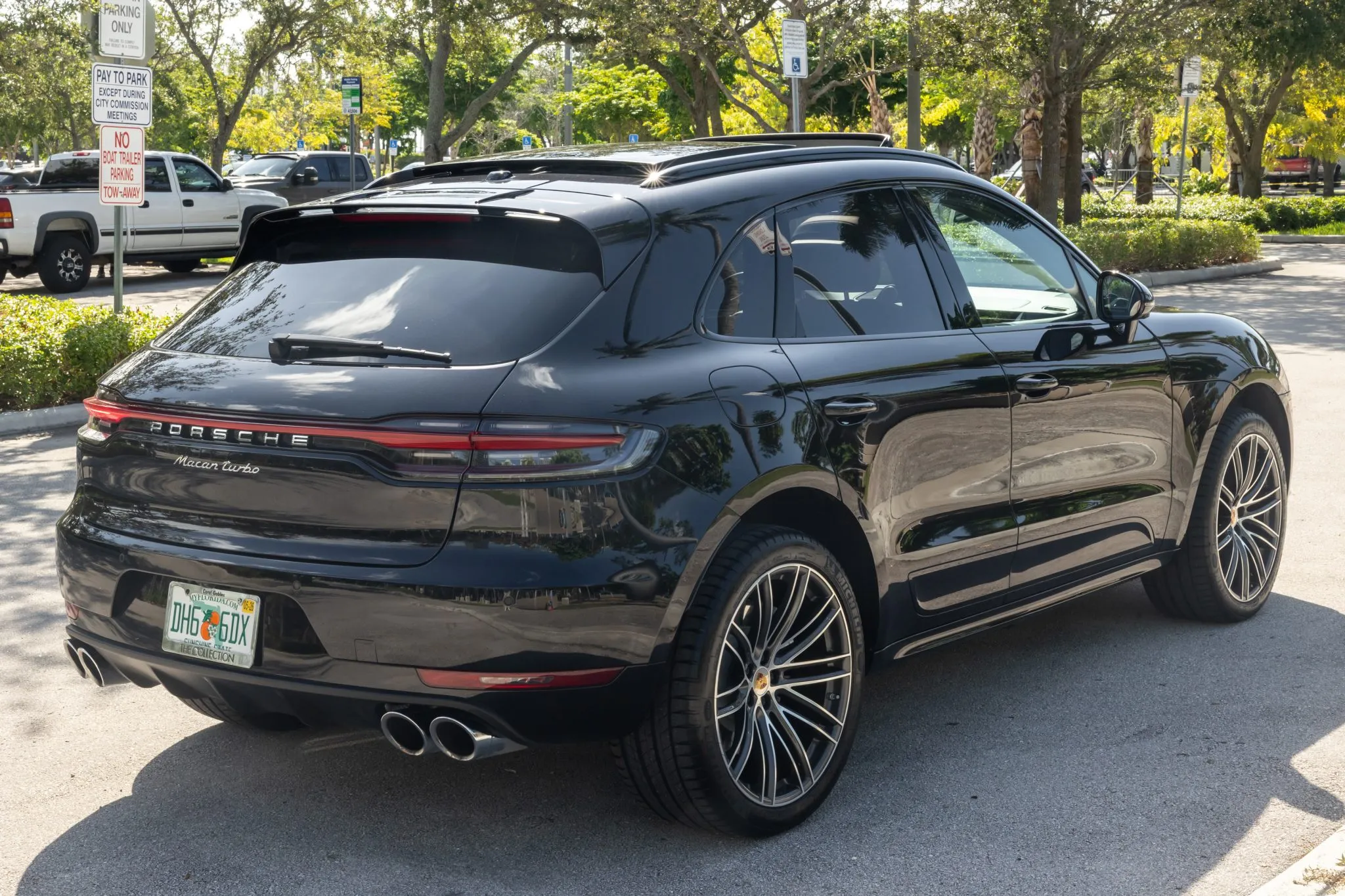 Load larger image of 2021 Porsche Macan Turbo - Stuttcars Classified