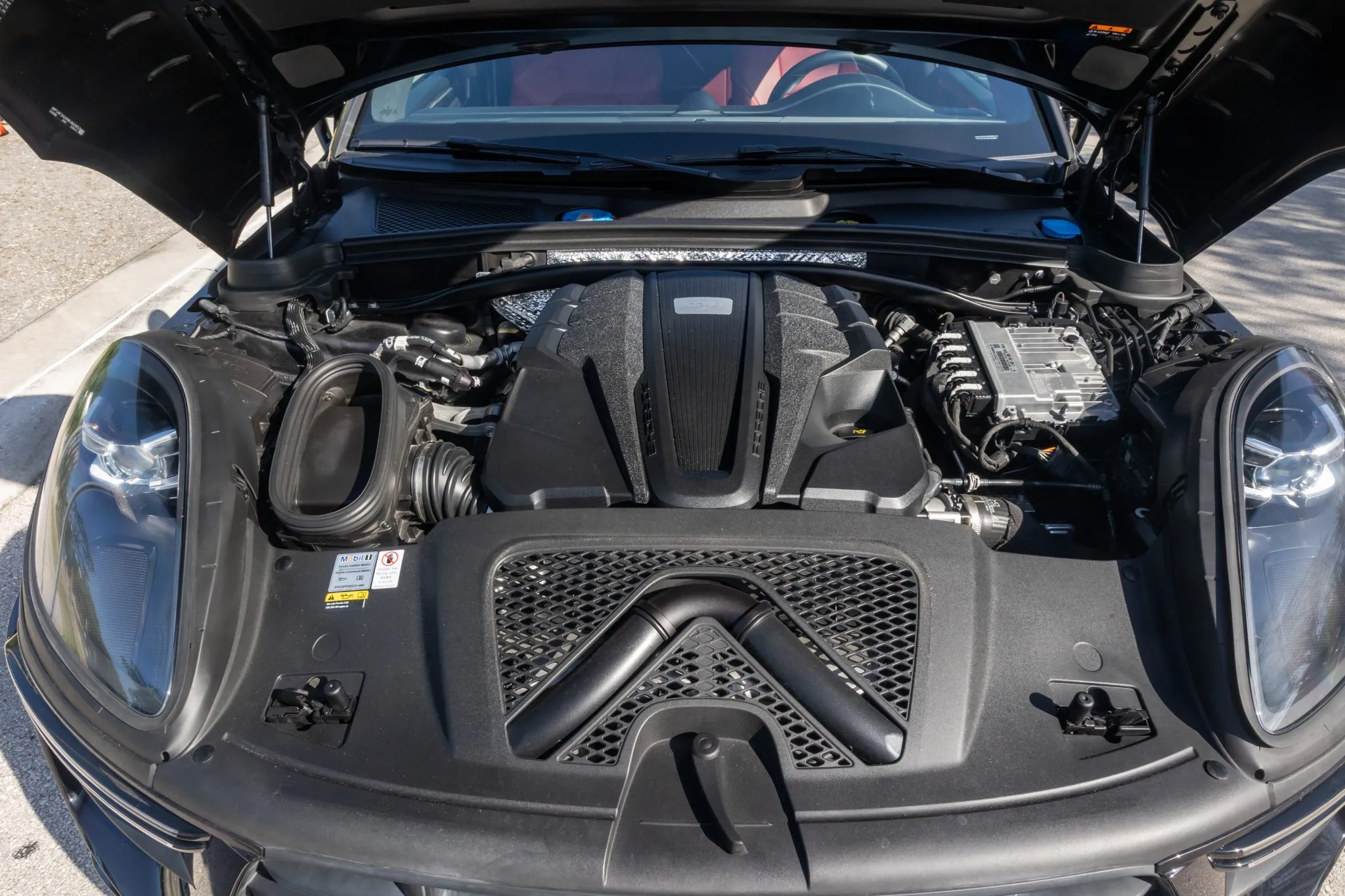 Load larger image of 2021 Porsche Macan Turbo - Stuttcars Classified