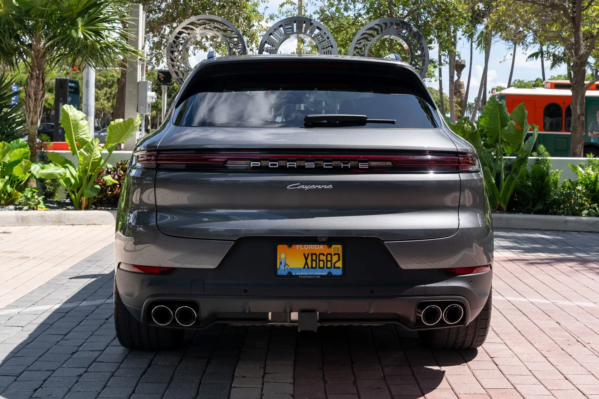 Load larger image of 2024 Porsche Cayenne - Stuttcars Classified