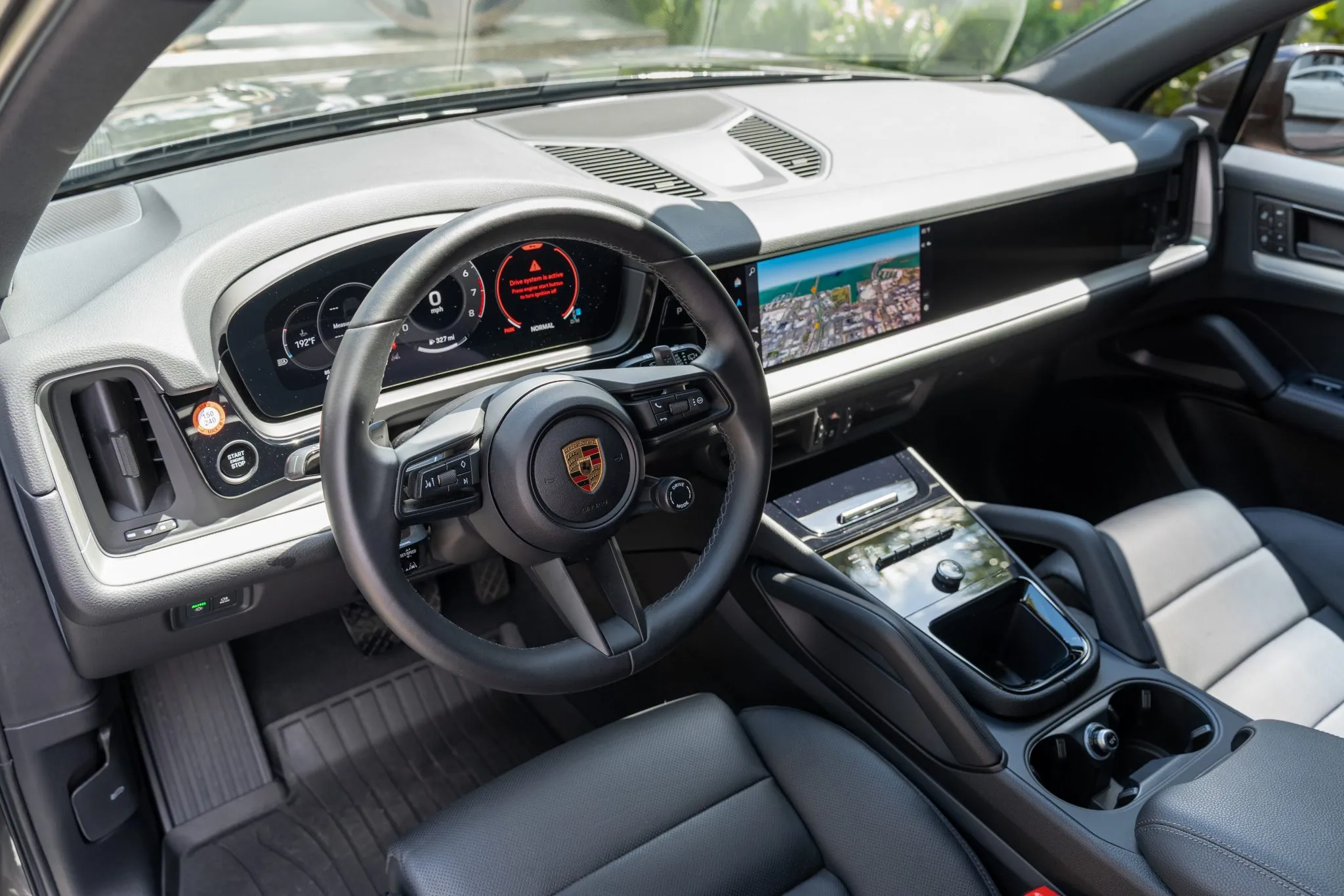 Load larger image of 2024 Porsche Cayenne - Stuttcars Classified