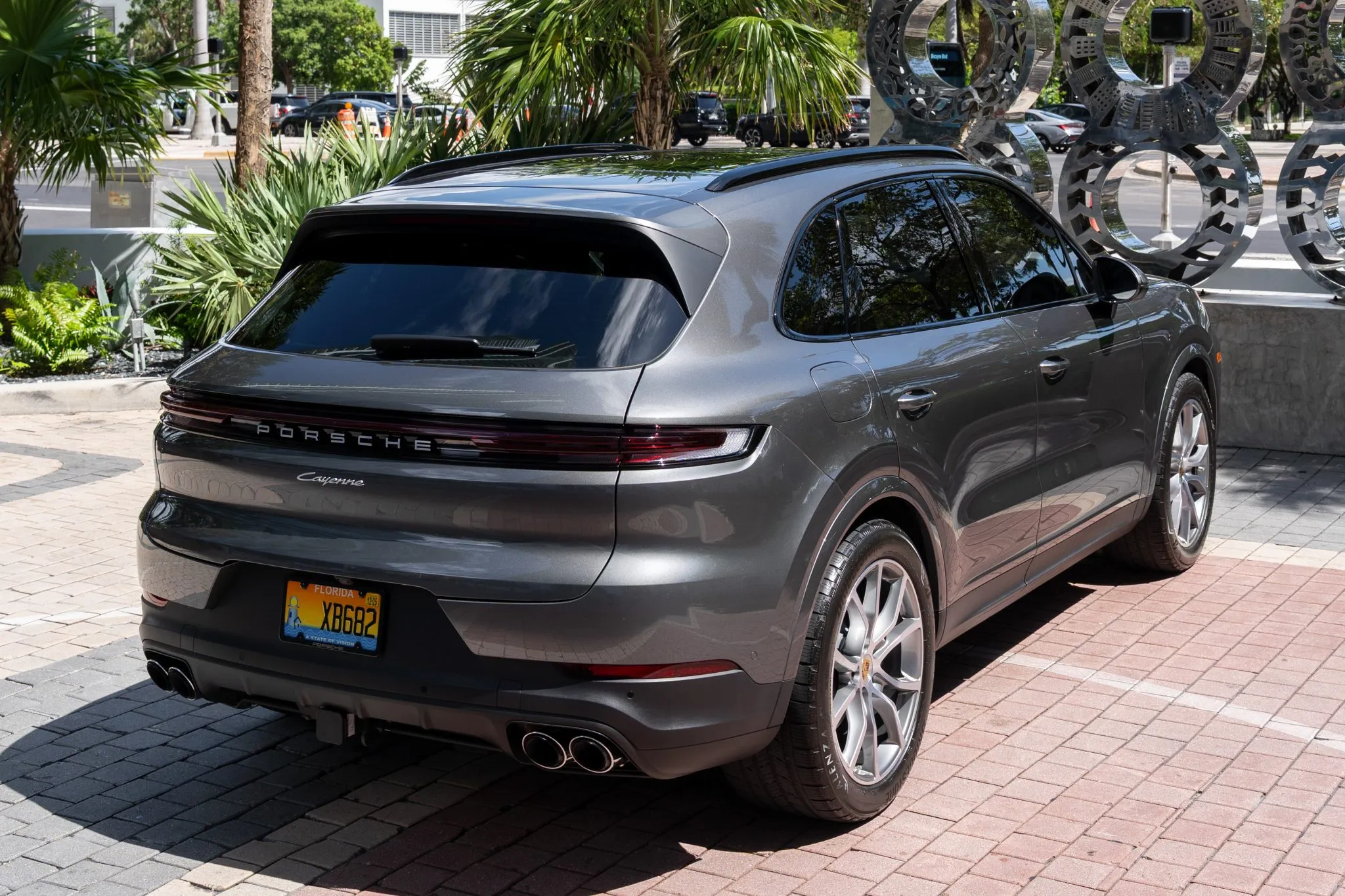Load larger image of 2024 Porsche Cayenne - Stuttcars Classified