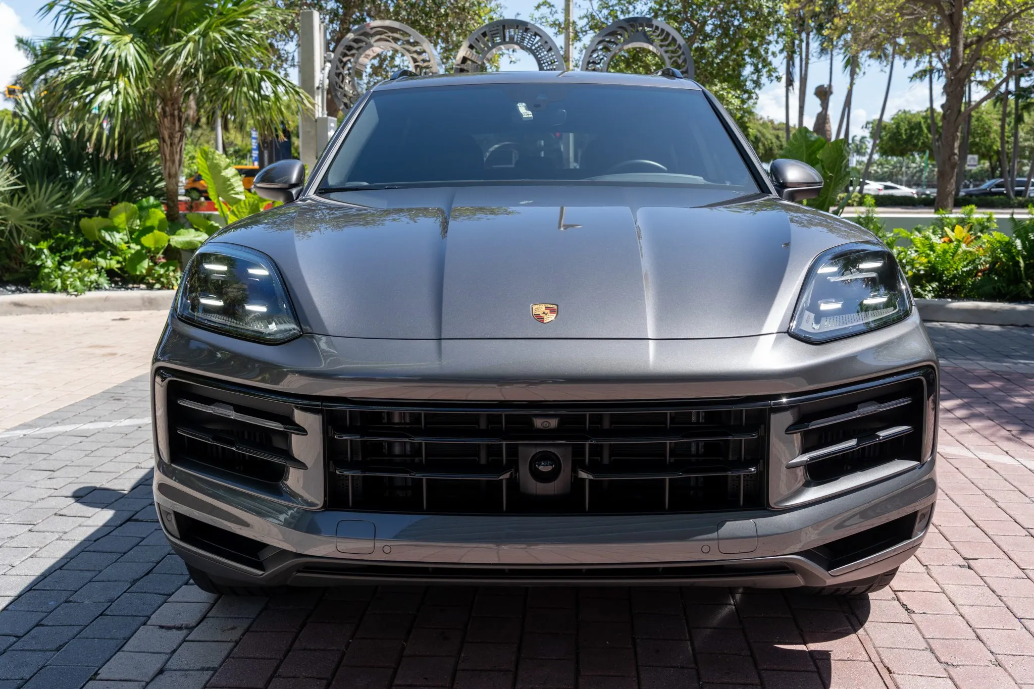 Load larger image of 2024 Porsche Cayenne - Stuttcars Classified