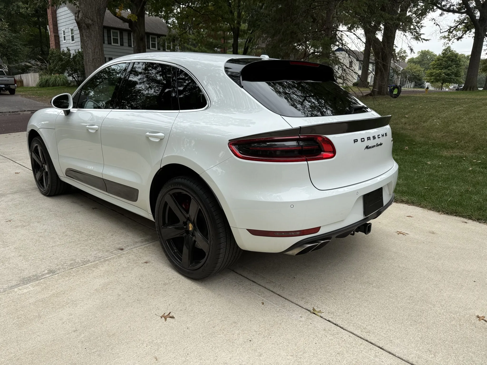 Load larger image of 2016 Porsche Macan Turbo - Stuttcars Classified