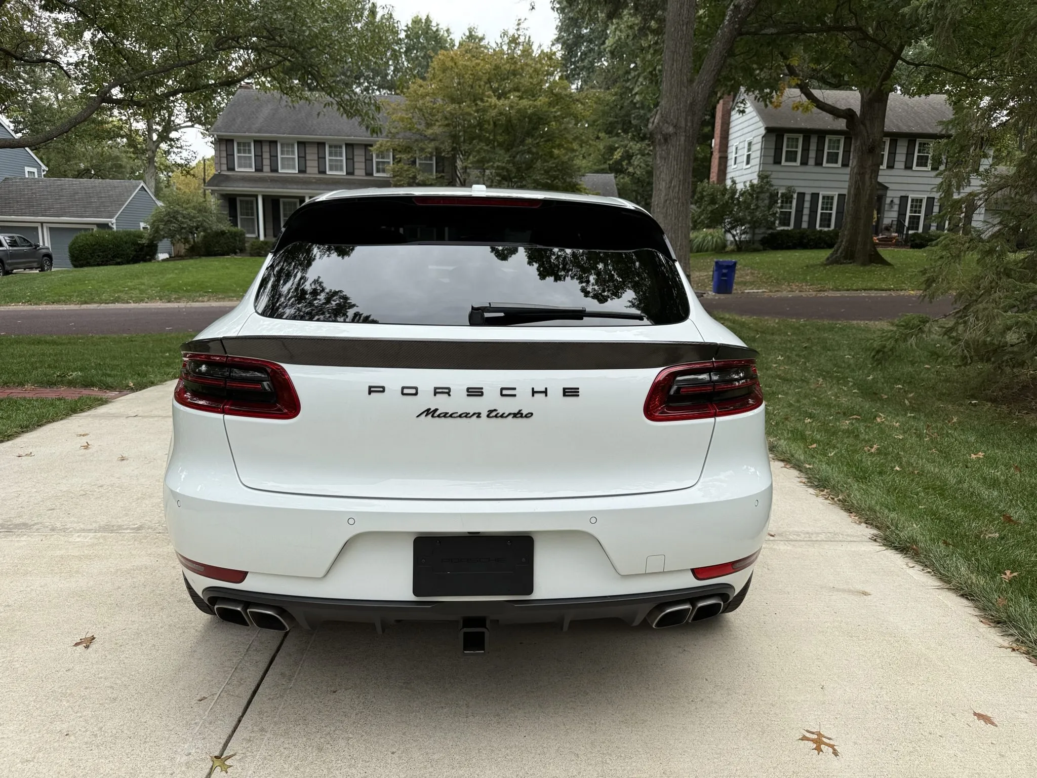 Load larger image of 2016 Porsche Macan Turbo - Stuttcars Classified