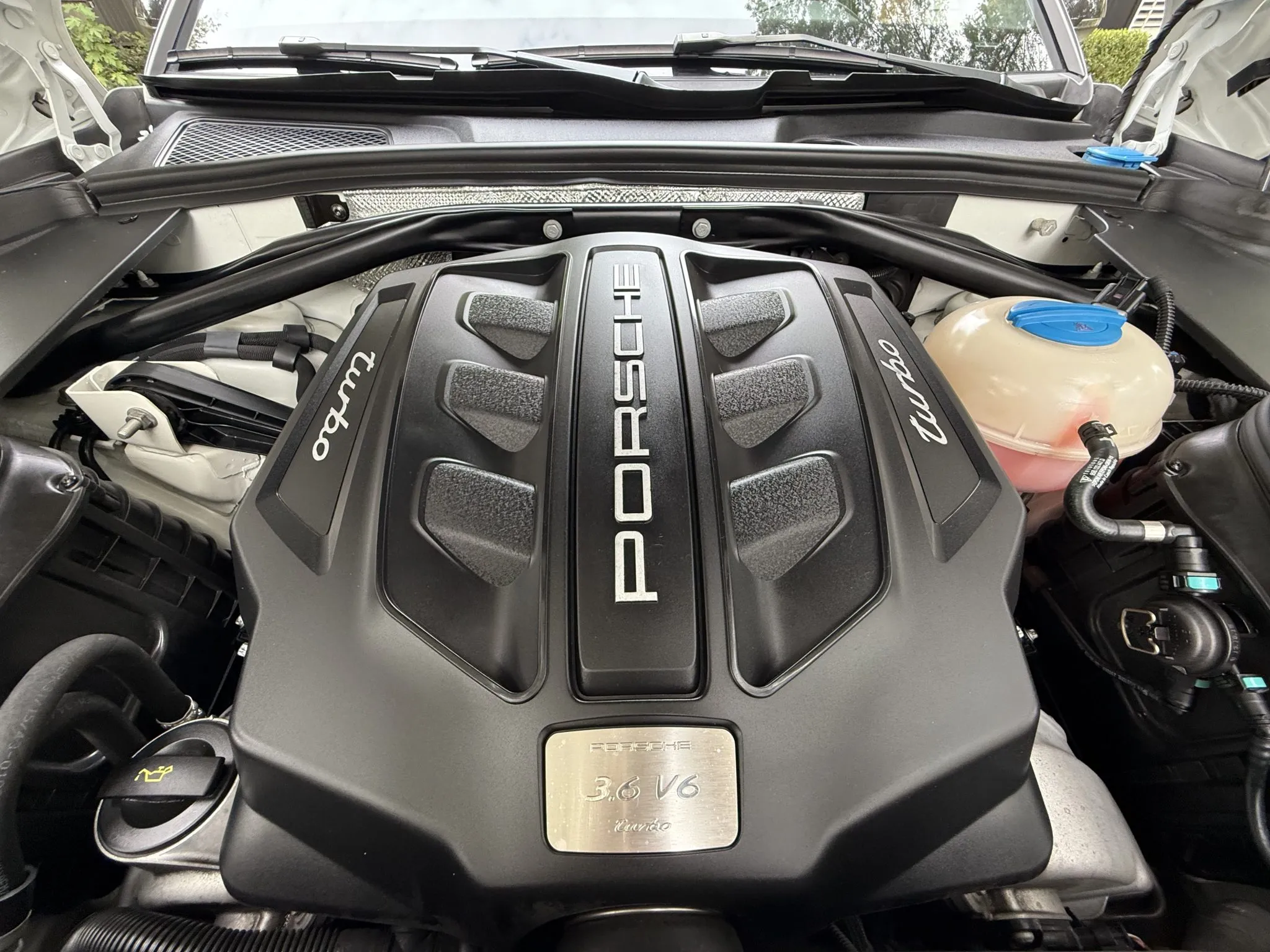 Load larger image of 2016 Porsche Macan Turbo - Stuttcars Classified