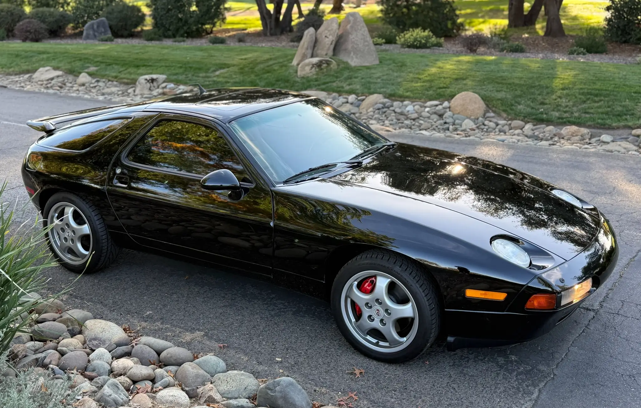 Load larger image of 1994 Porsche 928 GTS - Stuttcars Classified