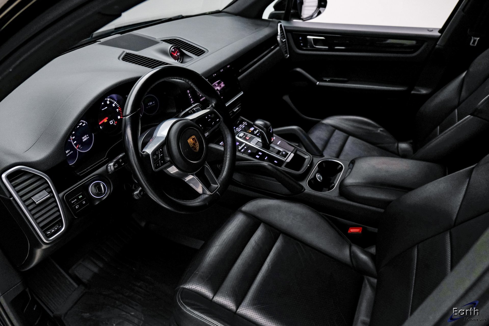 Load larger image of 2020 Porsche Cayenne - Stuttcars Classified