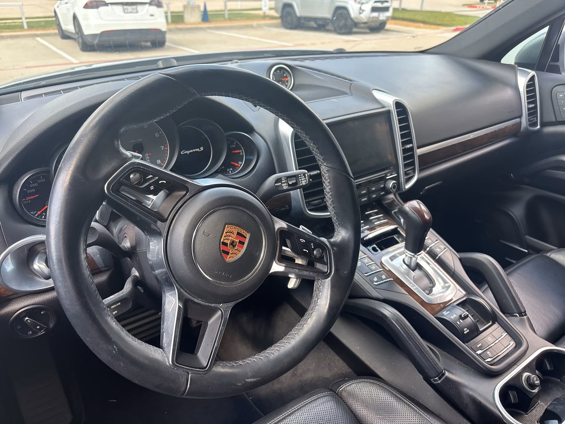 Load larger image of 2017 Porsche Cayenne S - Stuttcars Classified