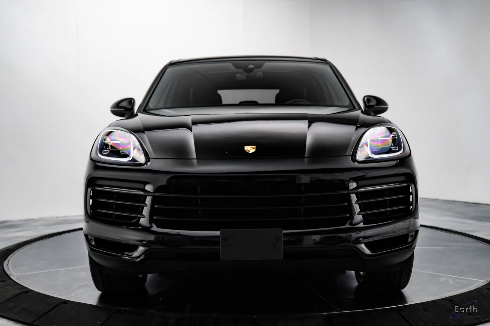 Load larger image of 2022 Porsche Cayenne - Stuttcars Classified
