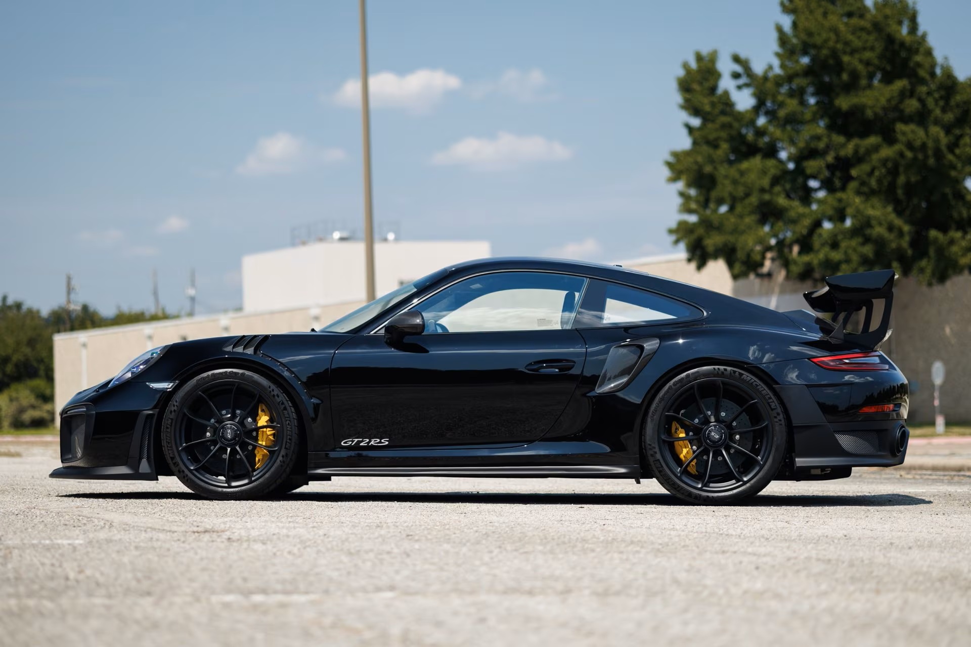 Load larger image of 2018 Porsche 911 GT2 RS Weissach - Stuttcars Classified