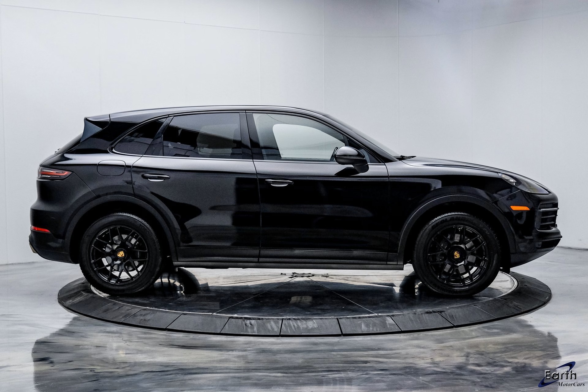 Load larger image of 2020 Porsche Cayenne - Stuttcars Classified