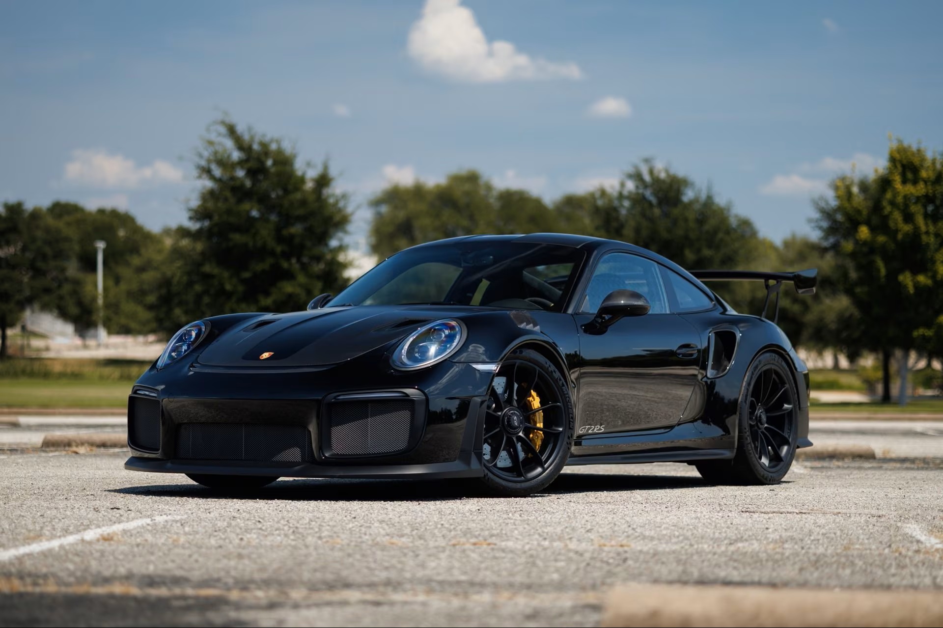 Load larger image of 2018 Porsche 911 GT2 RS Weissach - Stuttcars Classified