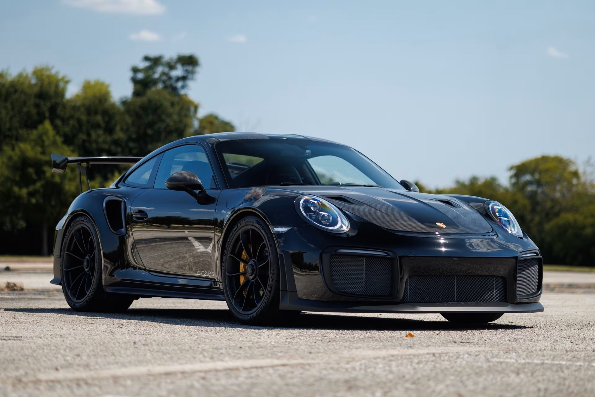 Load larger image of 2018 Porsche 911 GT2 RS Weissach - Stuttcars Classified