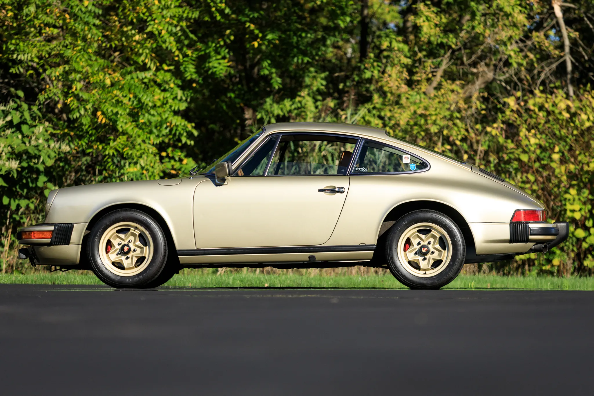 Load larger image of 1976 Porsche 911S Coupe Signature Edition - Stuttcars Classified