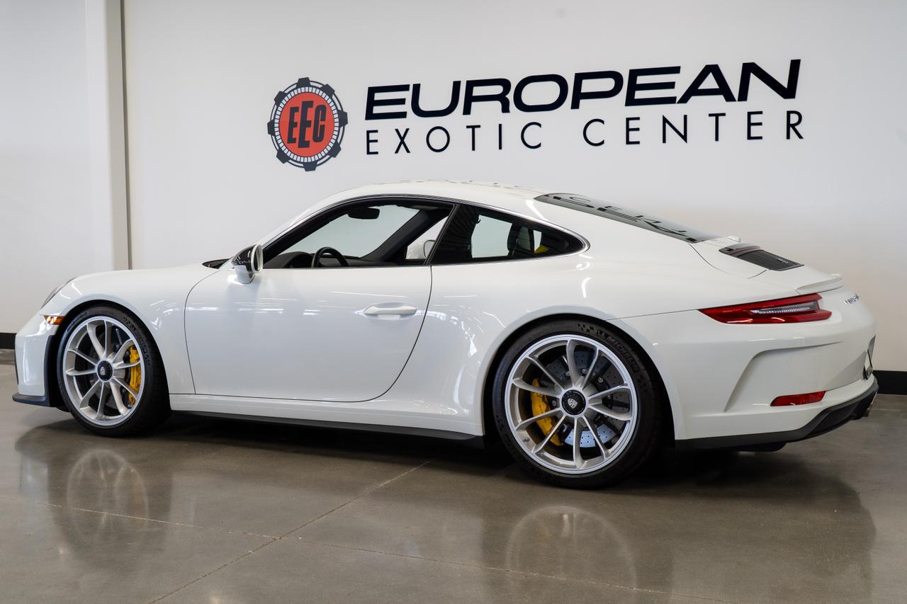 Load larger image of 2018 Porsche GT3 Touring - Stuttcars Classified