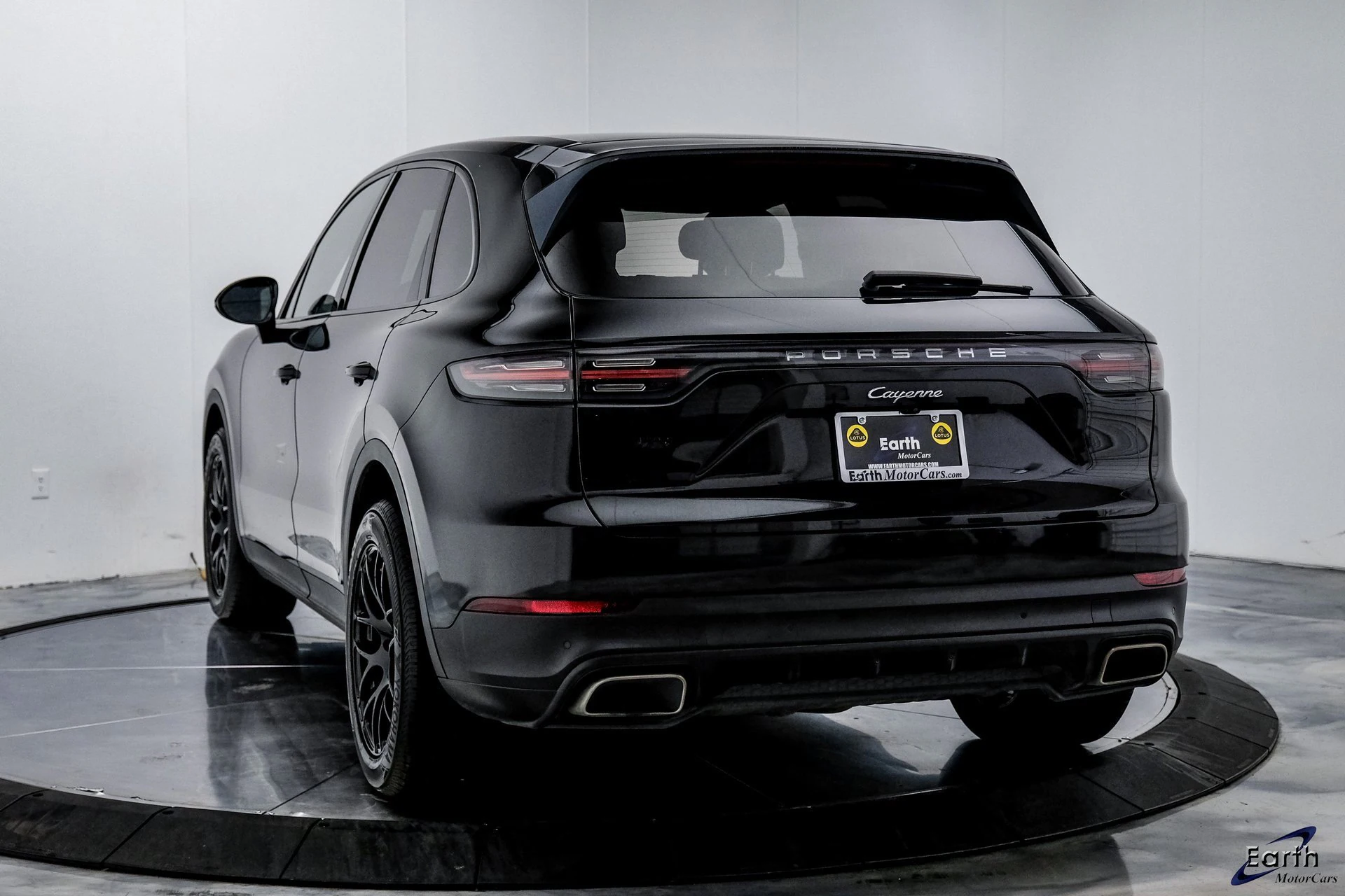 Load larger image of 2020 Porsche Cayenne - Stuttcars Classified