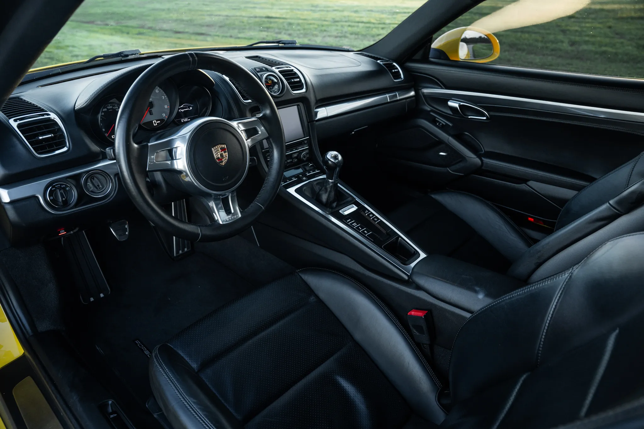 Load larger image of 2014 Porsche Cayman S - Stuttcars Classified
