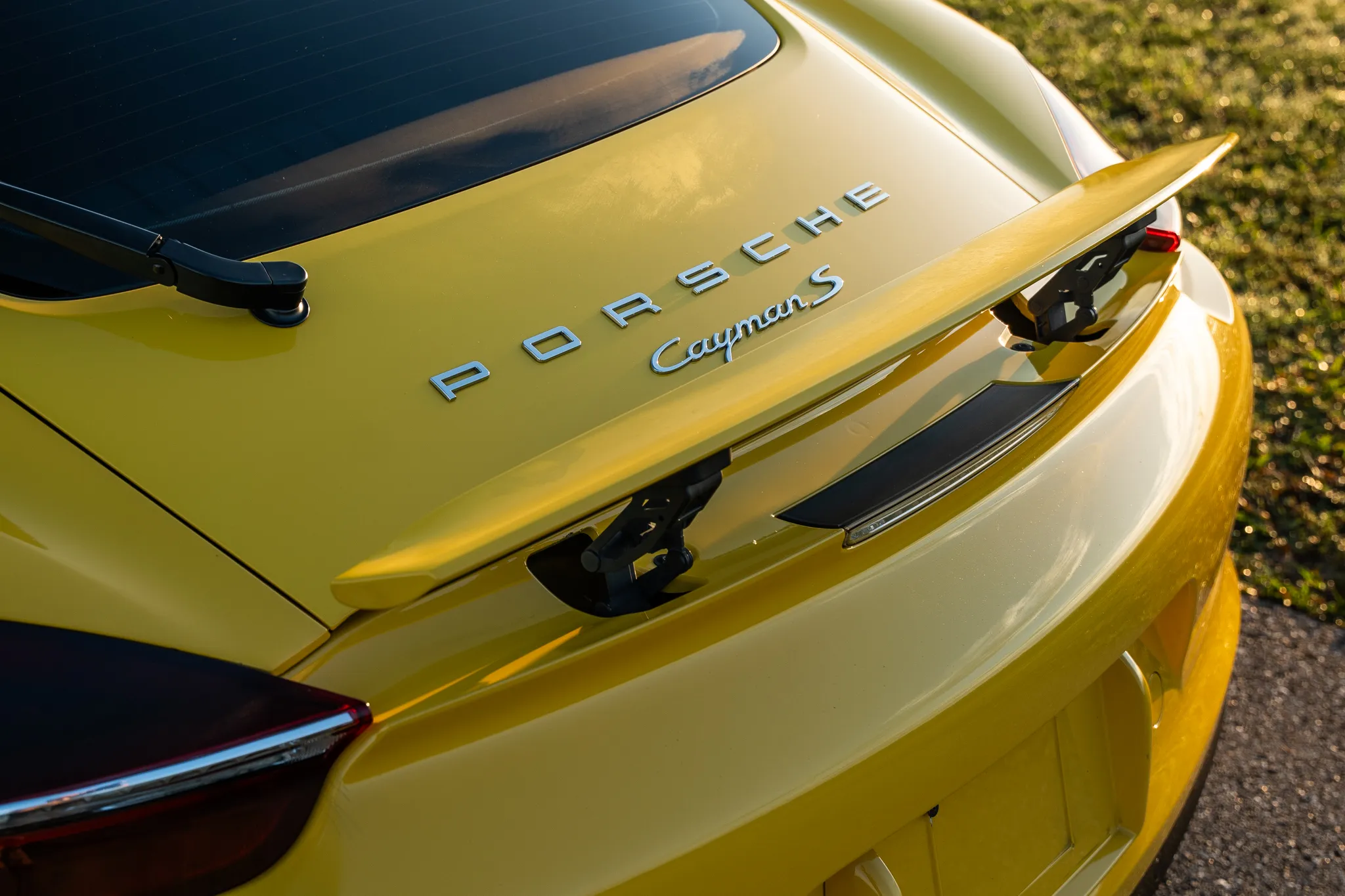 Load larger image of 2014 Porsche Cayman S - Stuttcars Classified