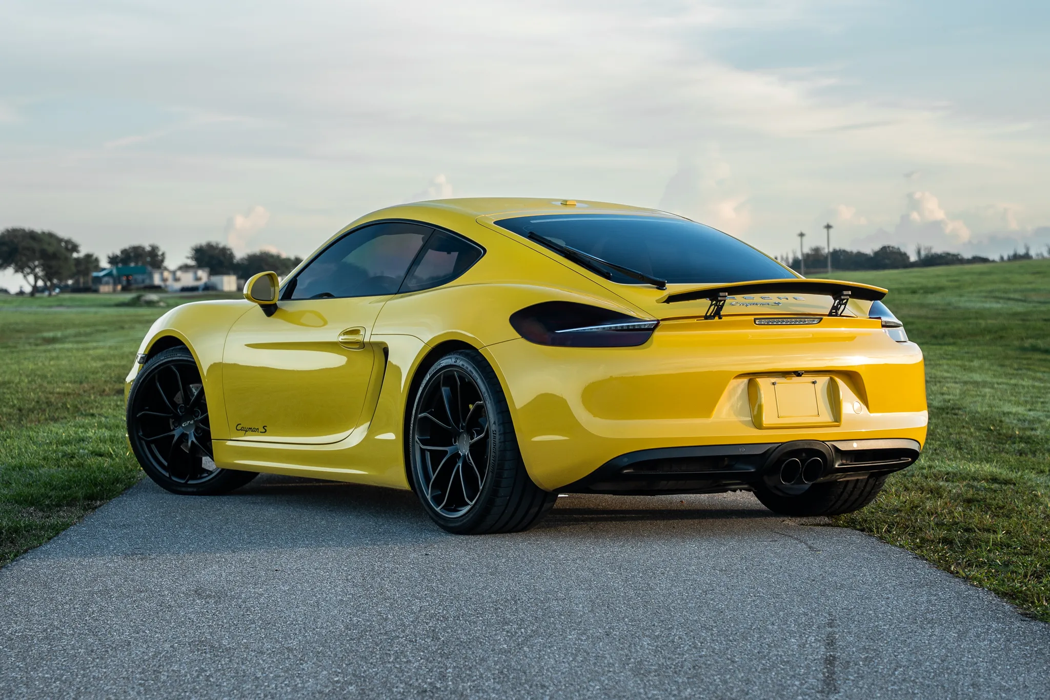 Load larger image of 2014 Porsche Cayman S - Stuttcars Classified