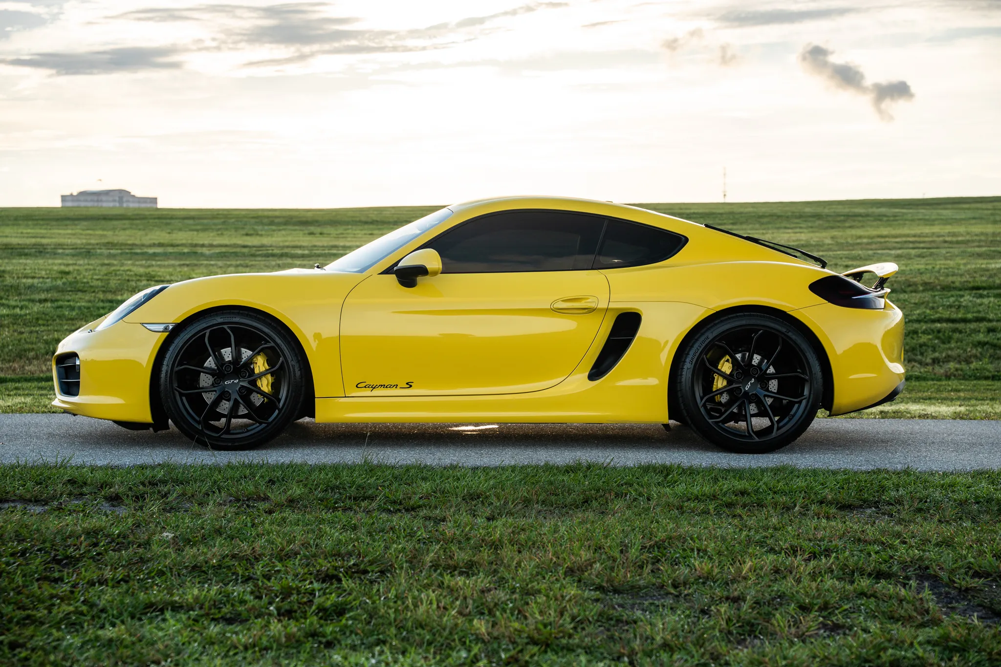 Load larger image of 2014 Porsche Cayman S - Stuttcars Classified