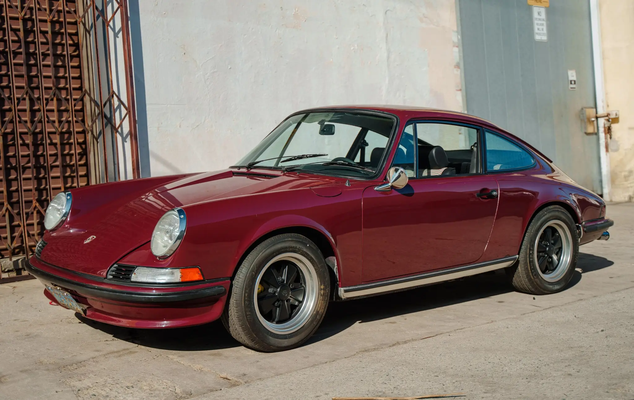Load larger image of 1970 Porsche 911T Coupe 5-Speed Project Car - Stuttcars Classified
