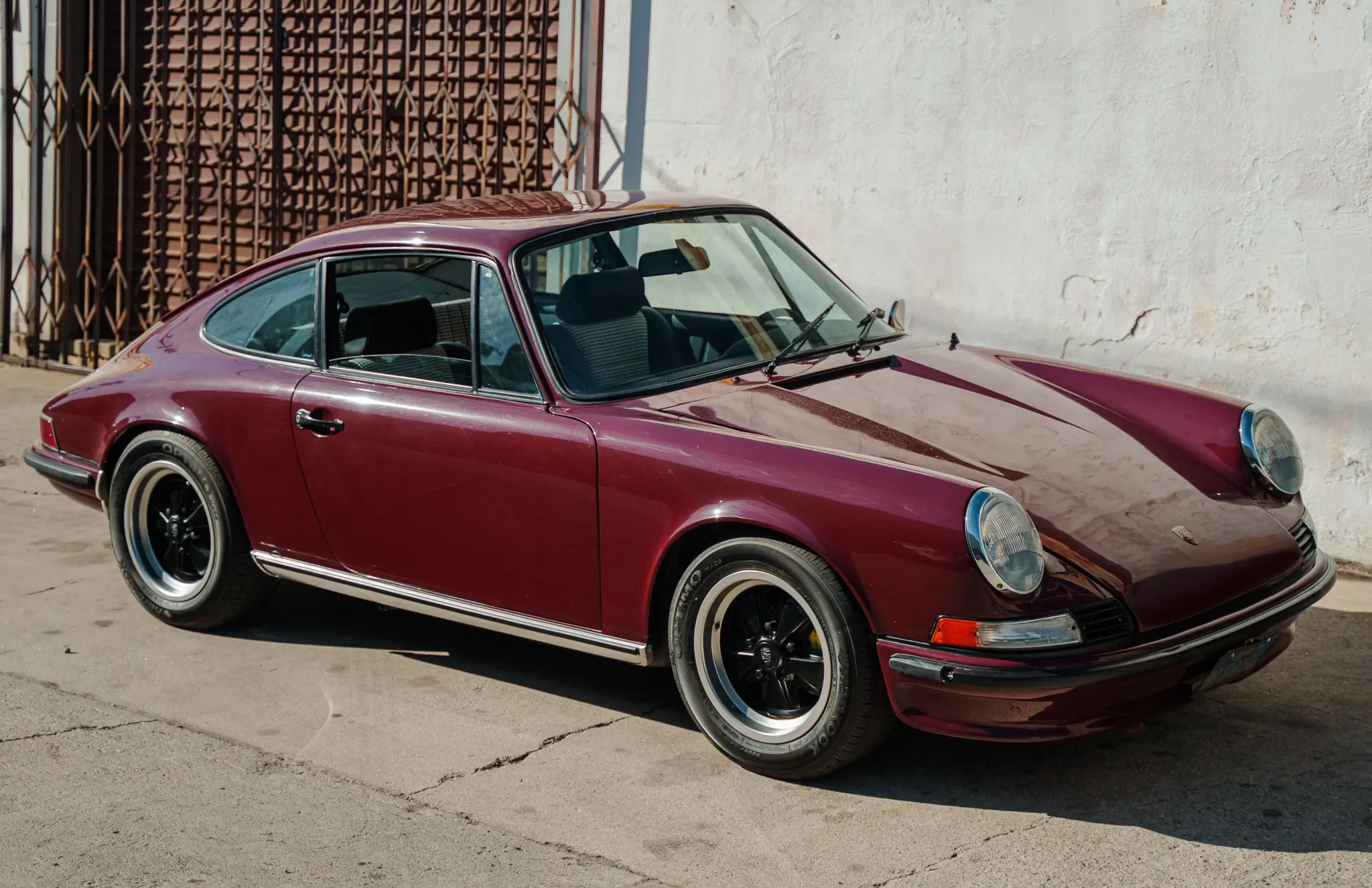 Load larger image of 1970 Porsche 911T Coupe 5-Speed Project Car - Stuttcars Classified