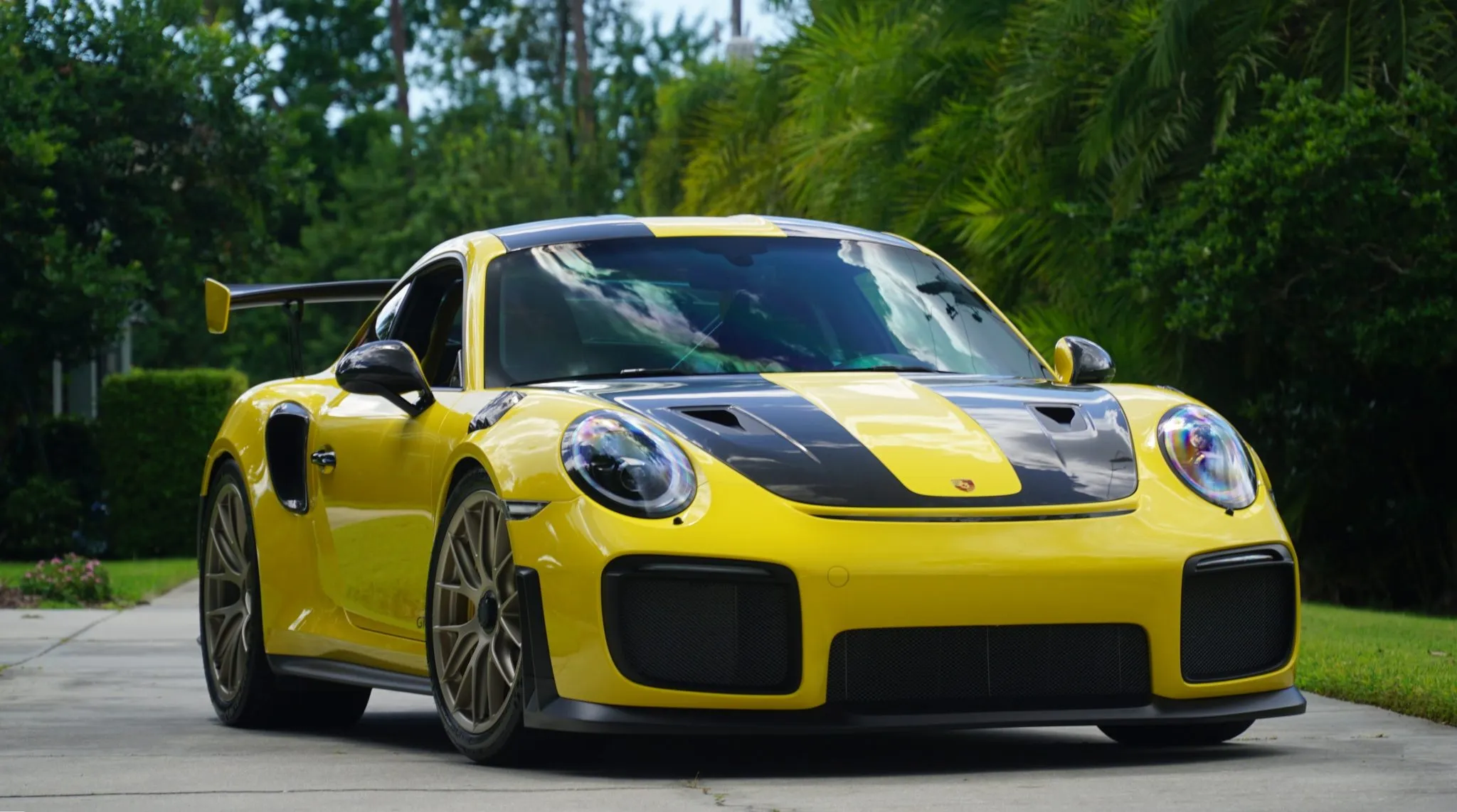 Load larger image of 2018 Porsche 911 GT2 RS Weissach - Stuttcars Classified