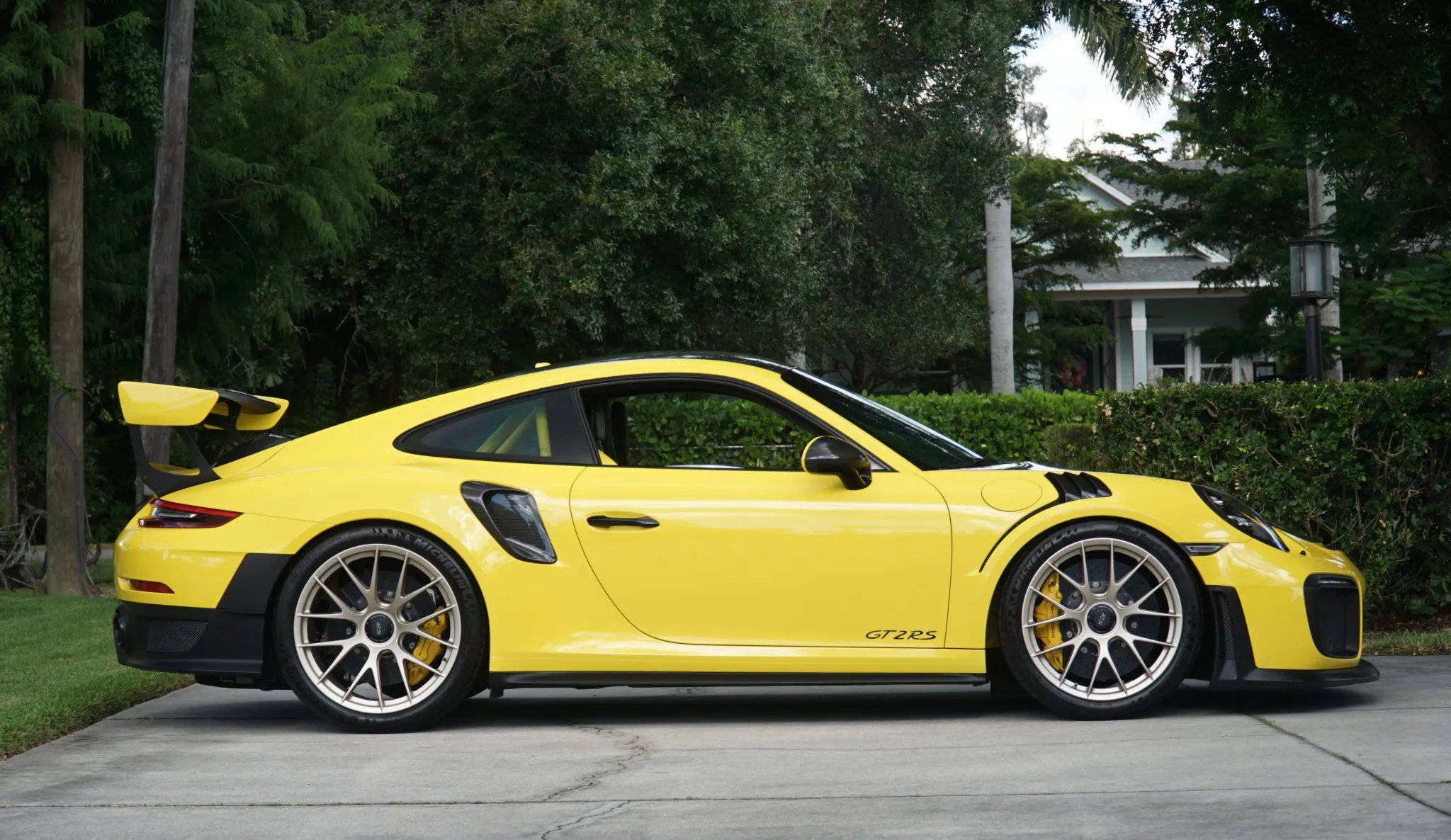 Load larger image of 2018 Porsche 911 GT2 RS Weissach - Stuttcars Classified