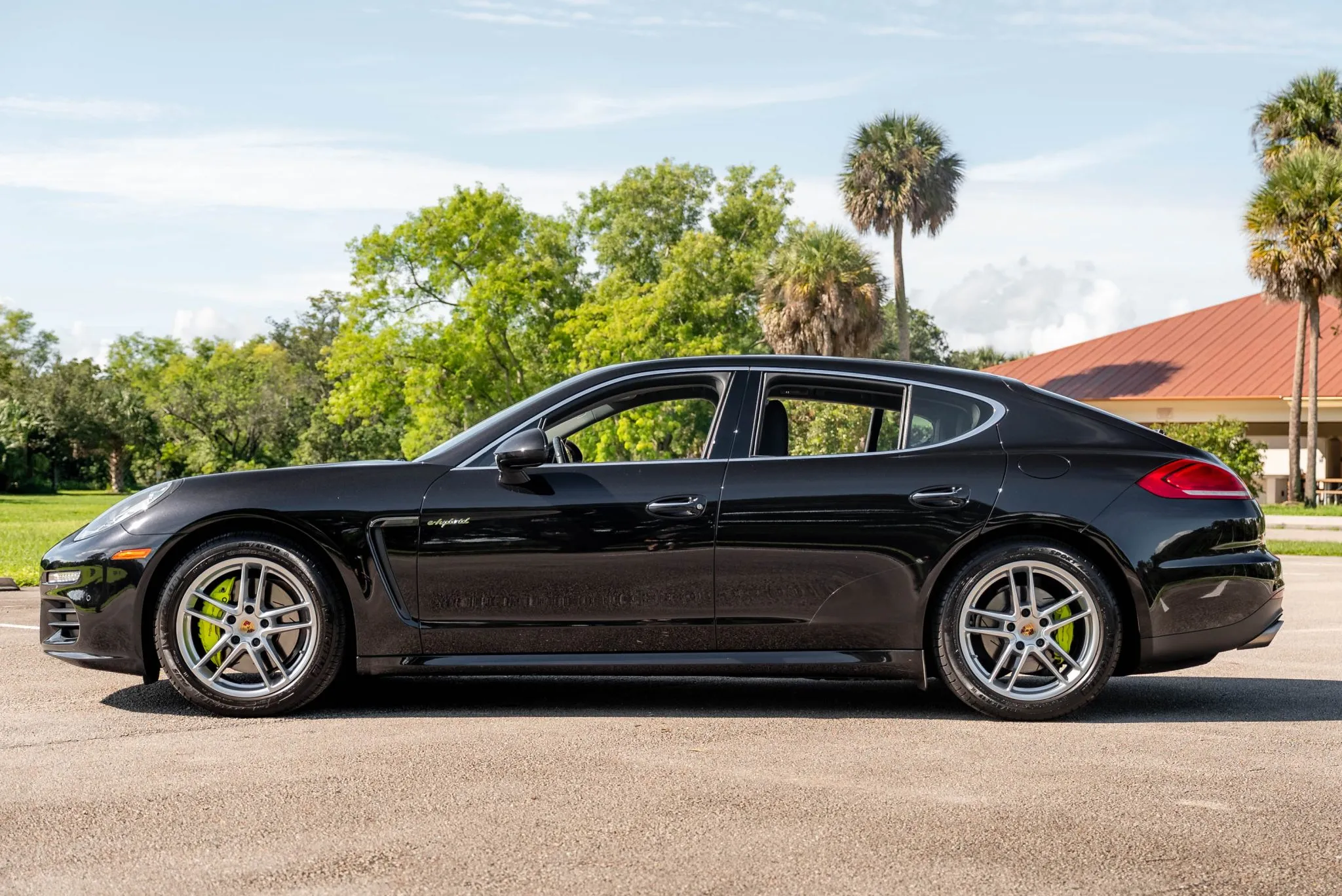 Load larger image of 2014 Porsche Panamera S E-Hybrid - Stuttcars Classified