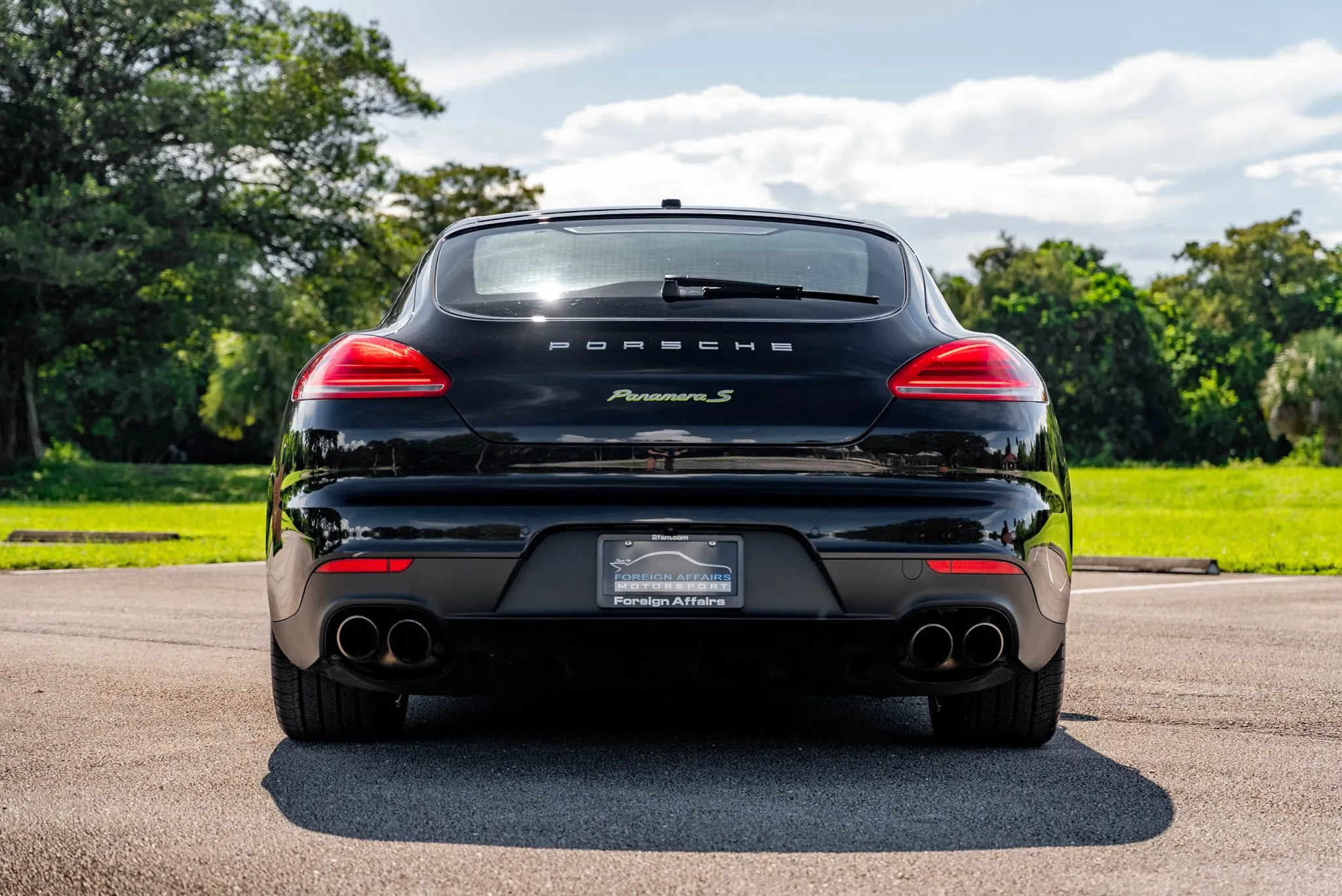 Load larger image of 2014 Porsche Panamera S E-Hybrid - Stuttcars Classified