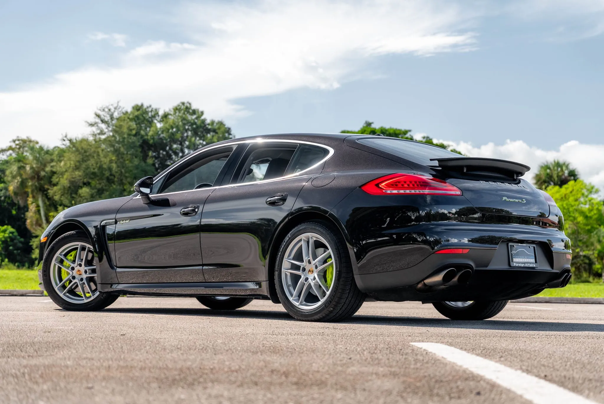 Load larger image of 2014 Porsche Panamera S E-Hybrid - Stuttcars Classified