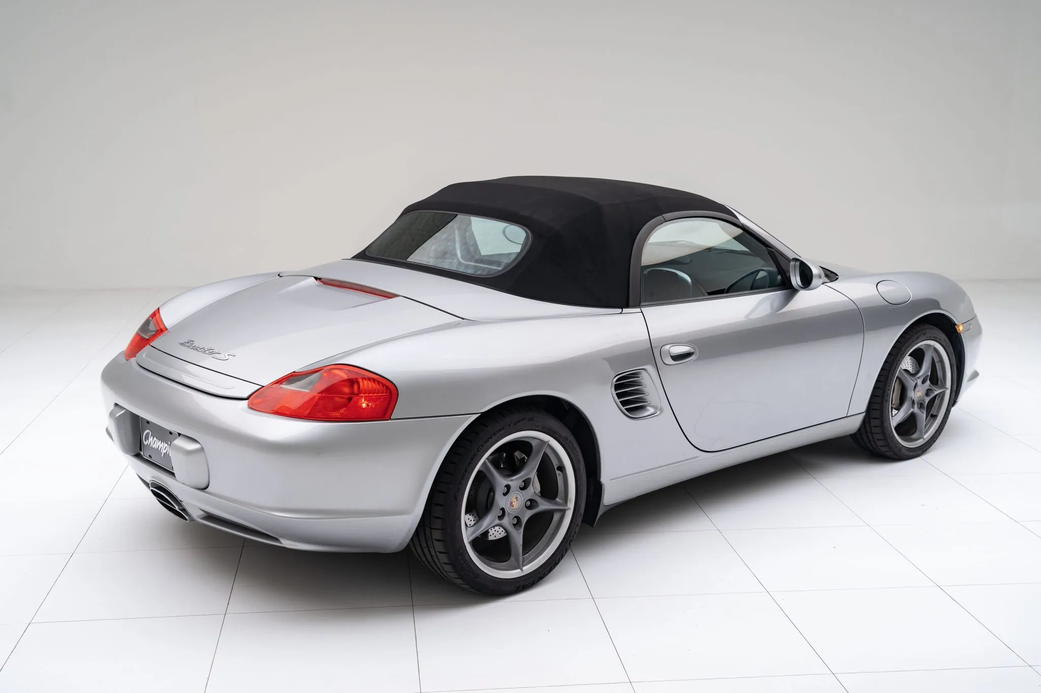 Load larger image of 2004 Porsche Boxster S 550 Anniversary Edition - Stuttcars Classified