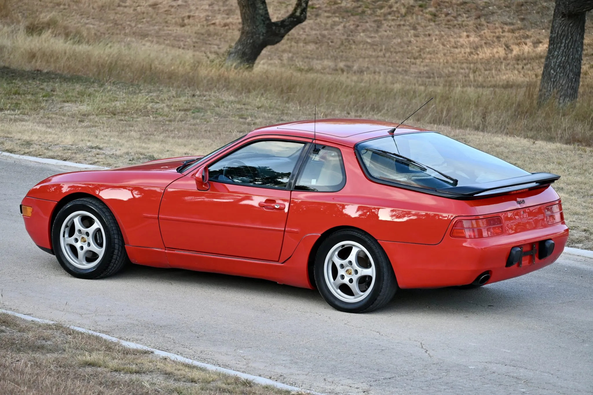 Load larger image of 1992 Porsche 968 Coupe - Stuttcars Classified