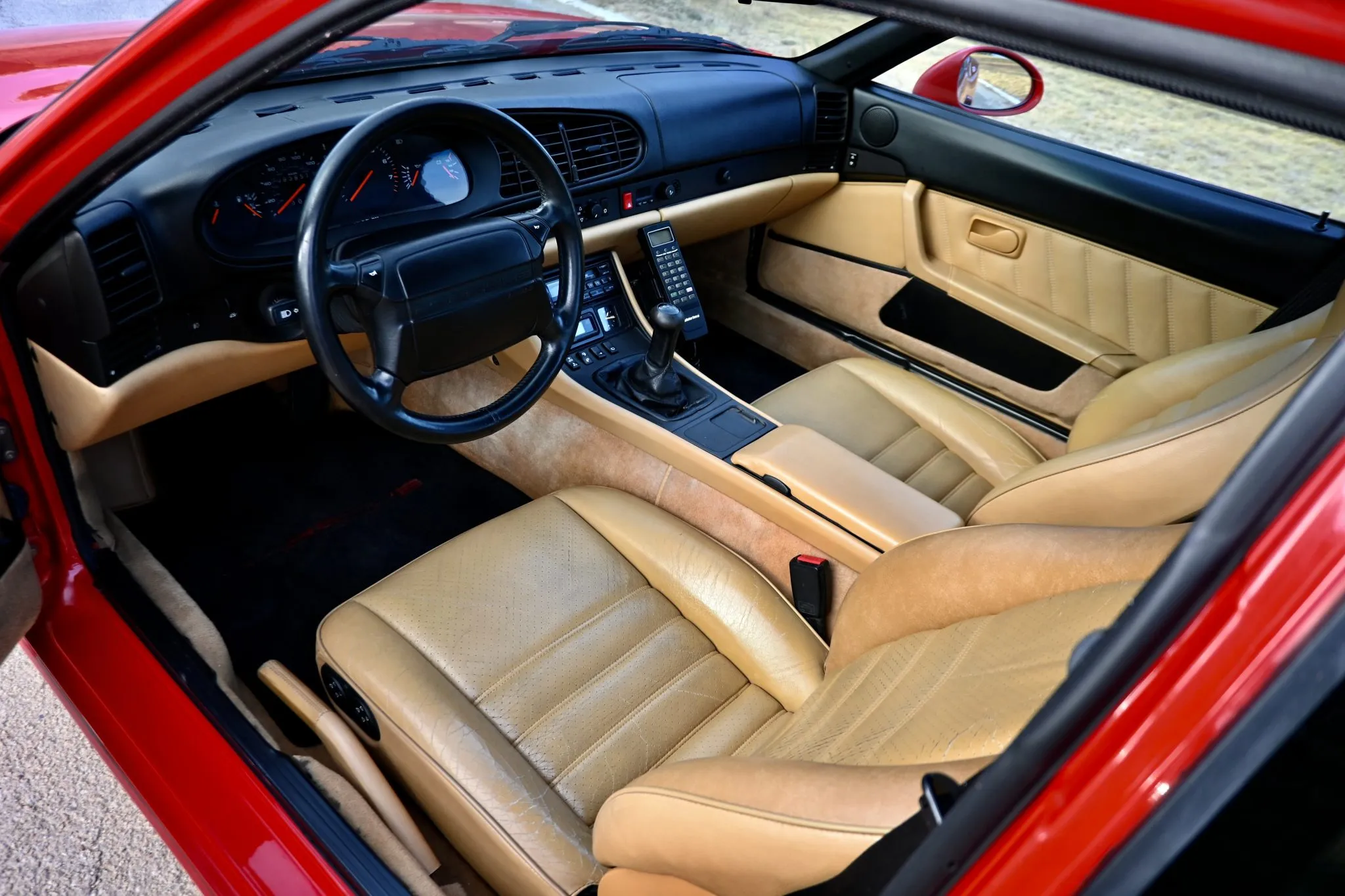 Load larger image of 1992 Porsche 968 Coupe - Stuttcars Classified