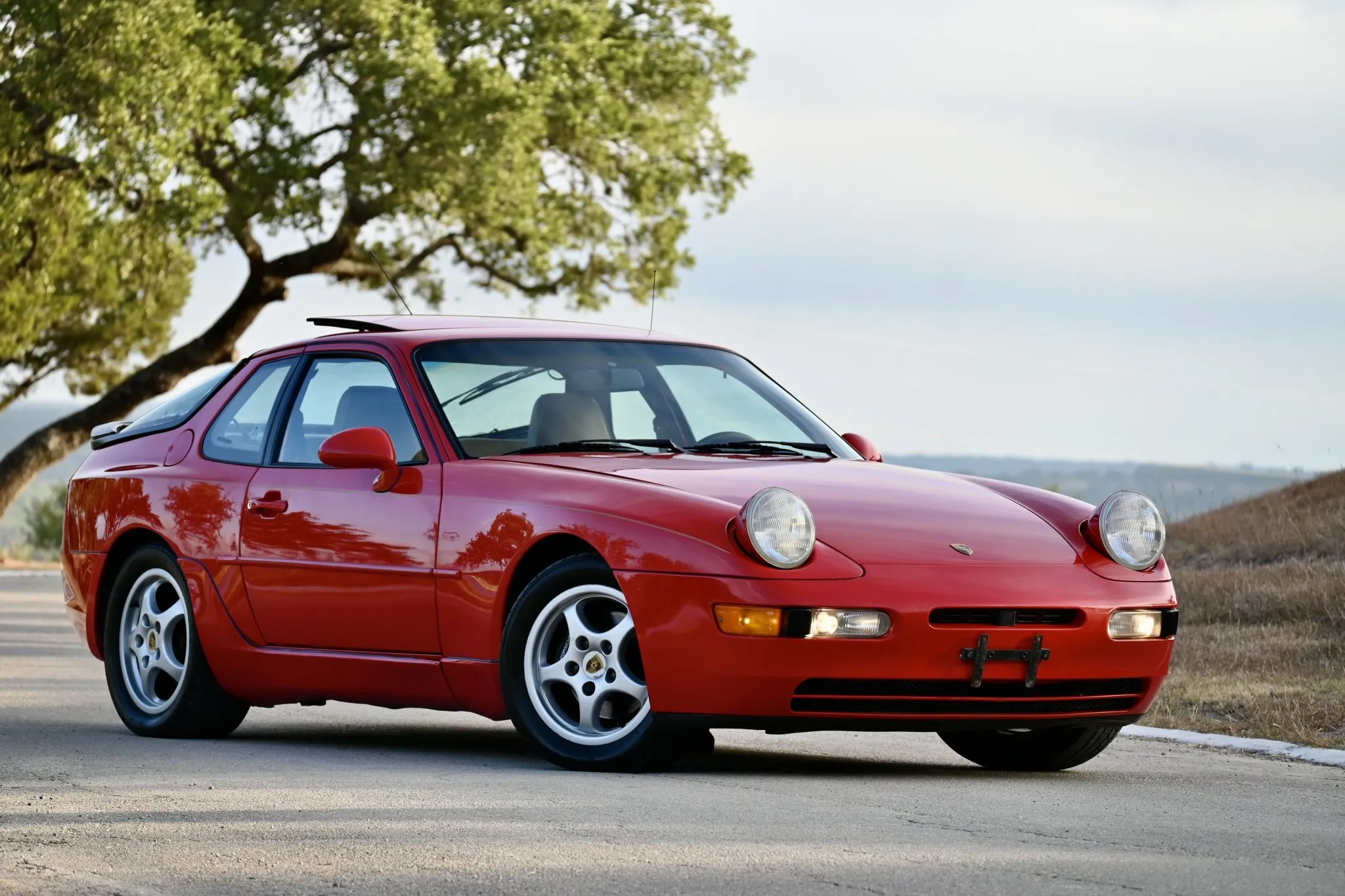 Load larger image of 1992 Porsche 968 Coupe - Stuttcars Classified