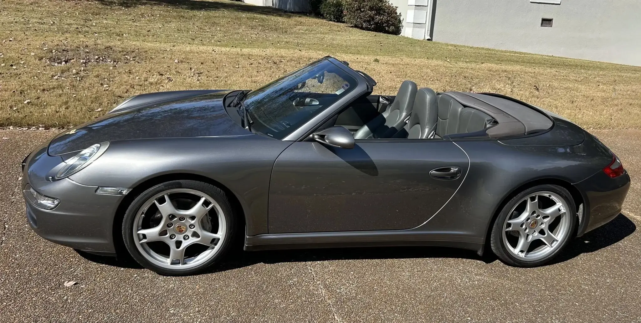 Load larger image of 2007 Porsche 997 Carrera 4 Cabriolet - Stuttcars Classified